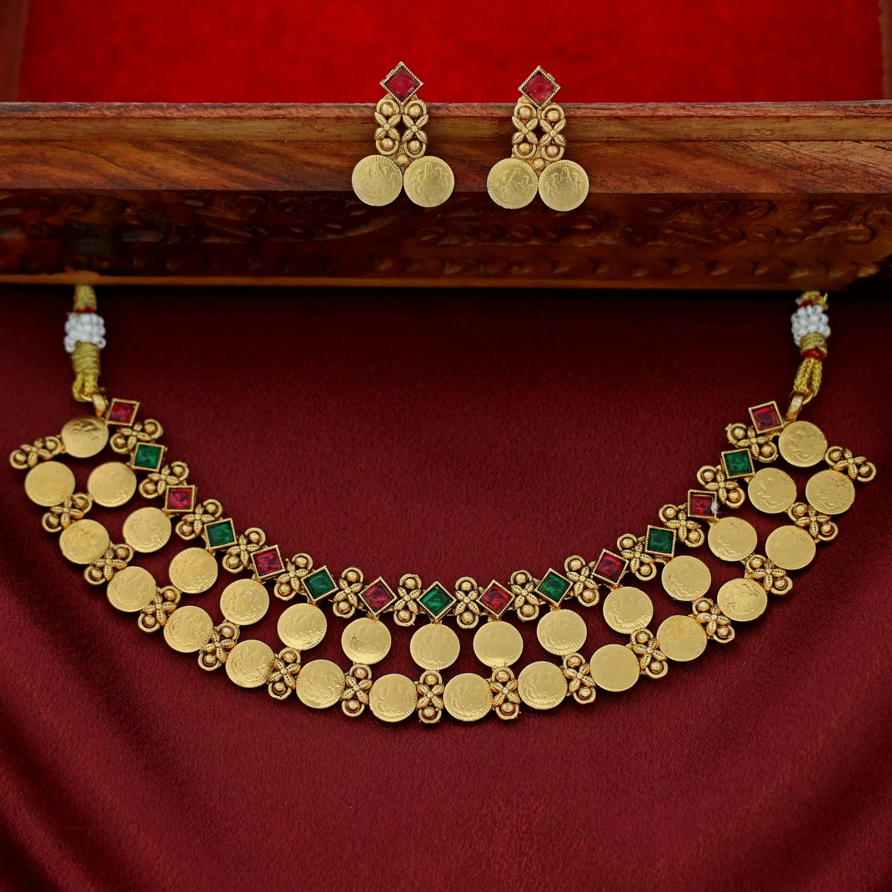 Ridhisha 2 Layer Kashi Short Neckpiece With Earring - Image 2