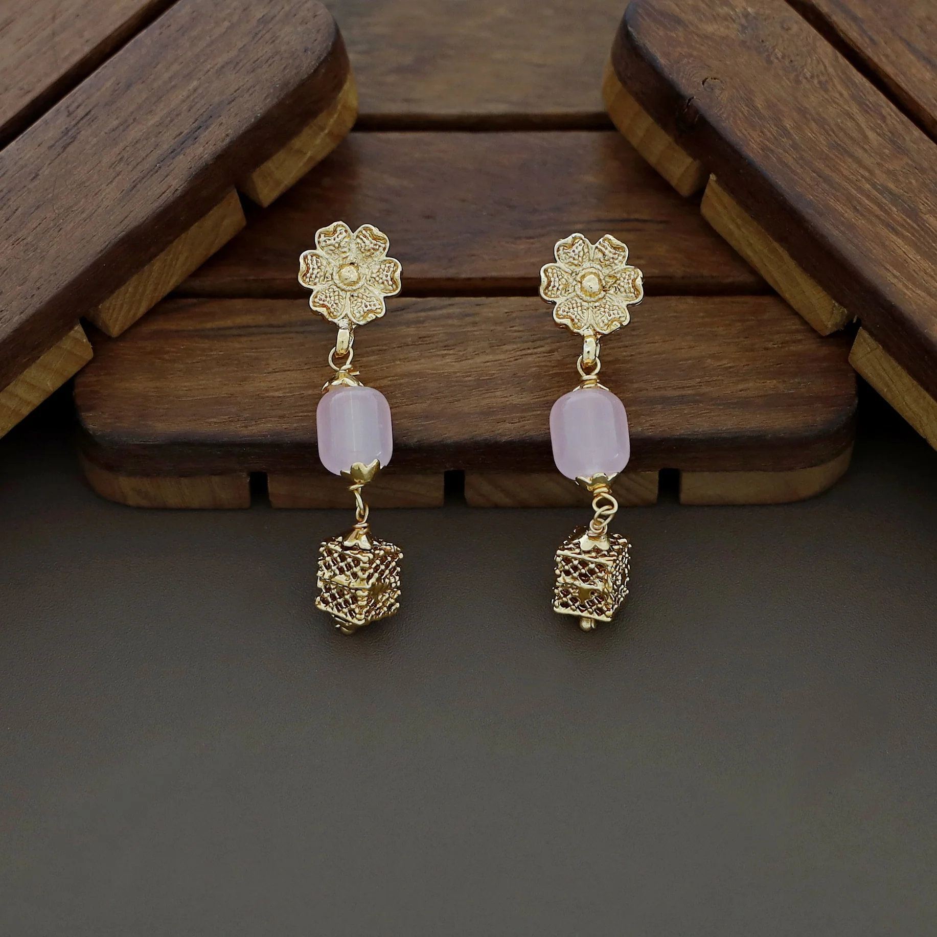 Riley Beaded Baroque Neckpiece with Earring - Image 18