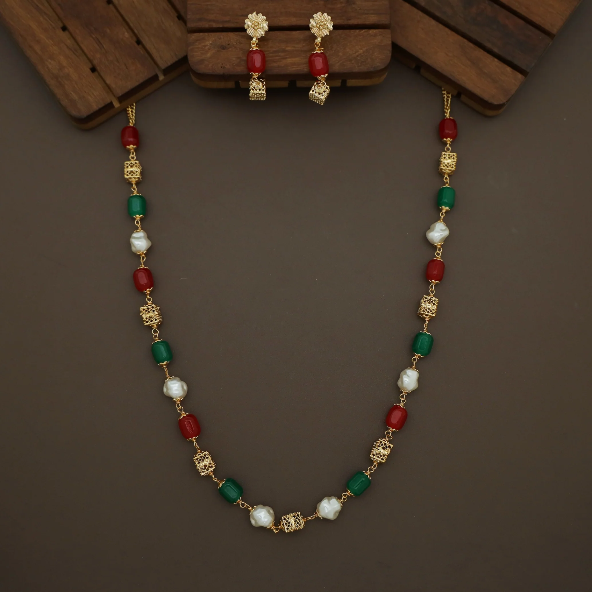 Riley Beaded Baroque Neckpiece with Earring - Image 7