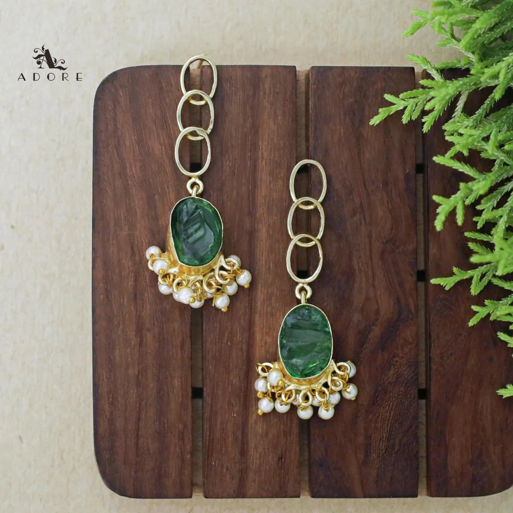 Rilla Oval Dyed Stone Cluster Pearl Earring - Image 5