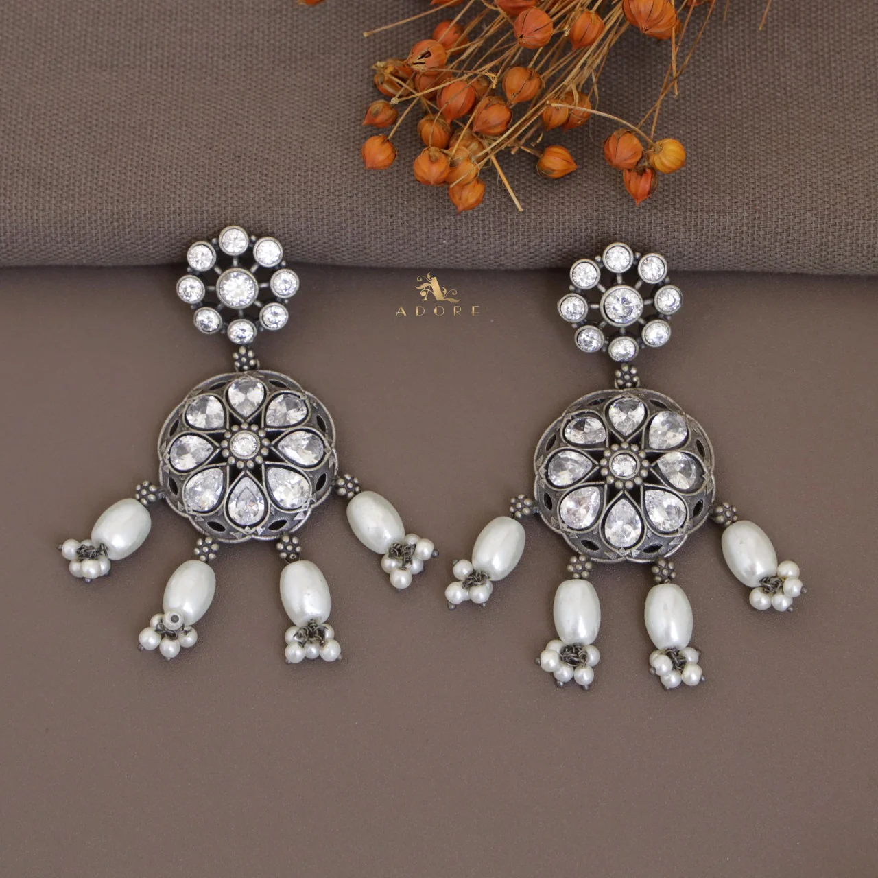 Gretel Pearl Drop Earring - Image 12