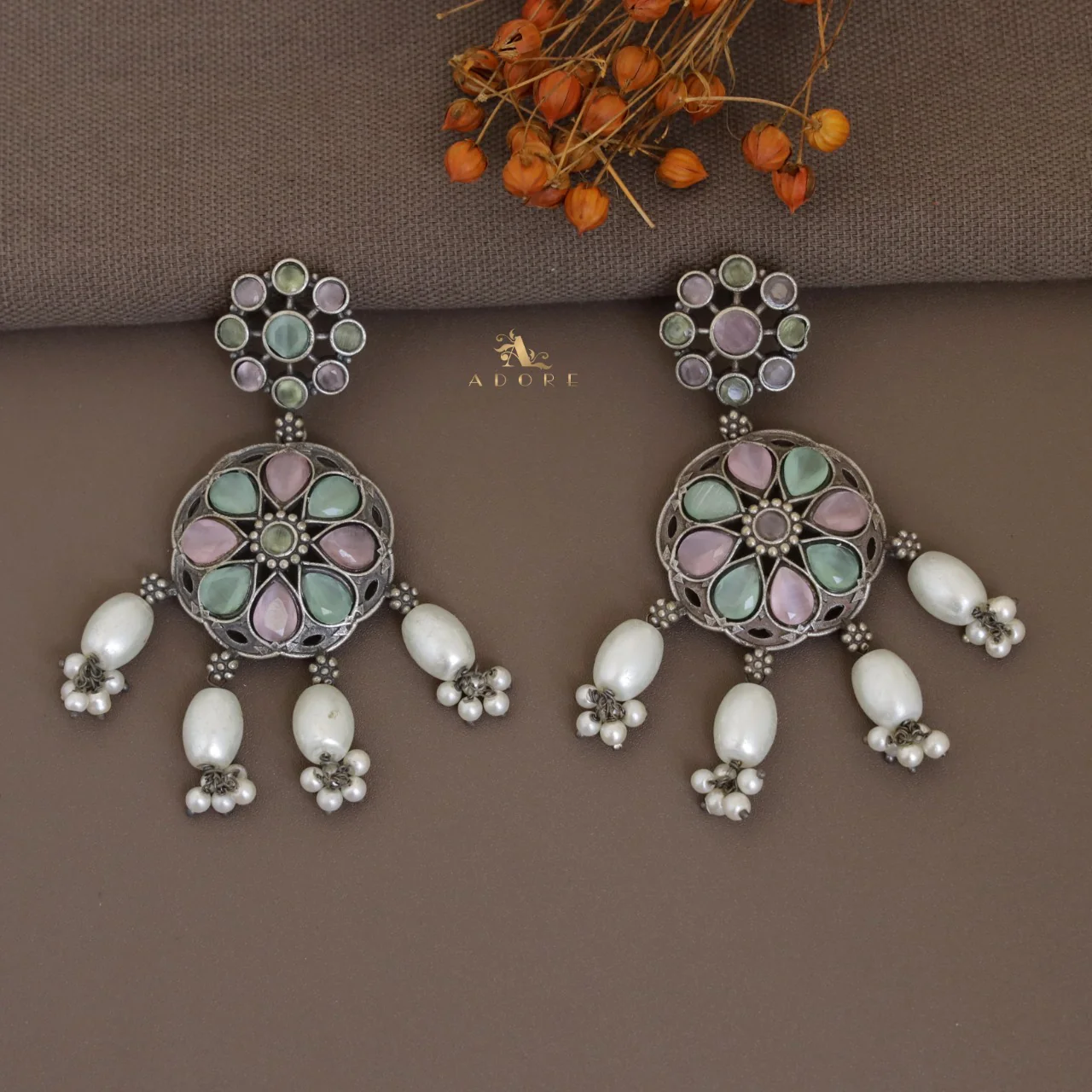 Gretel Pearl Drop Earring - Image 9
