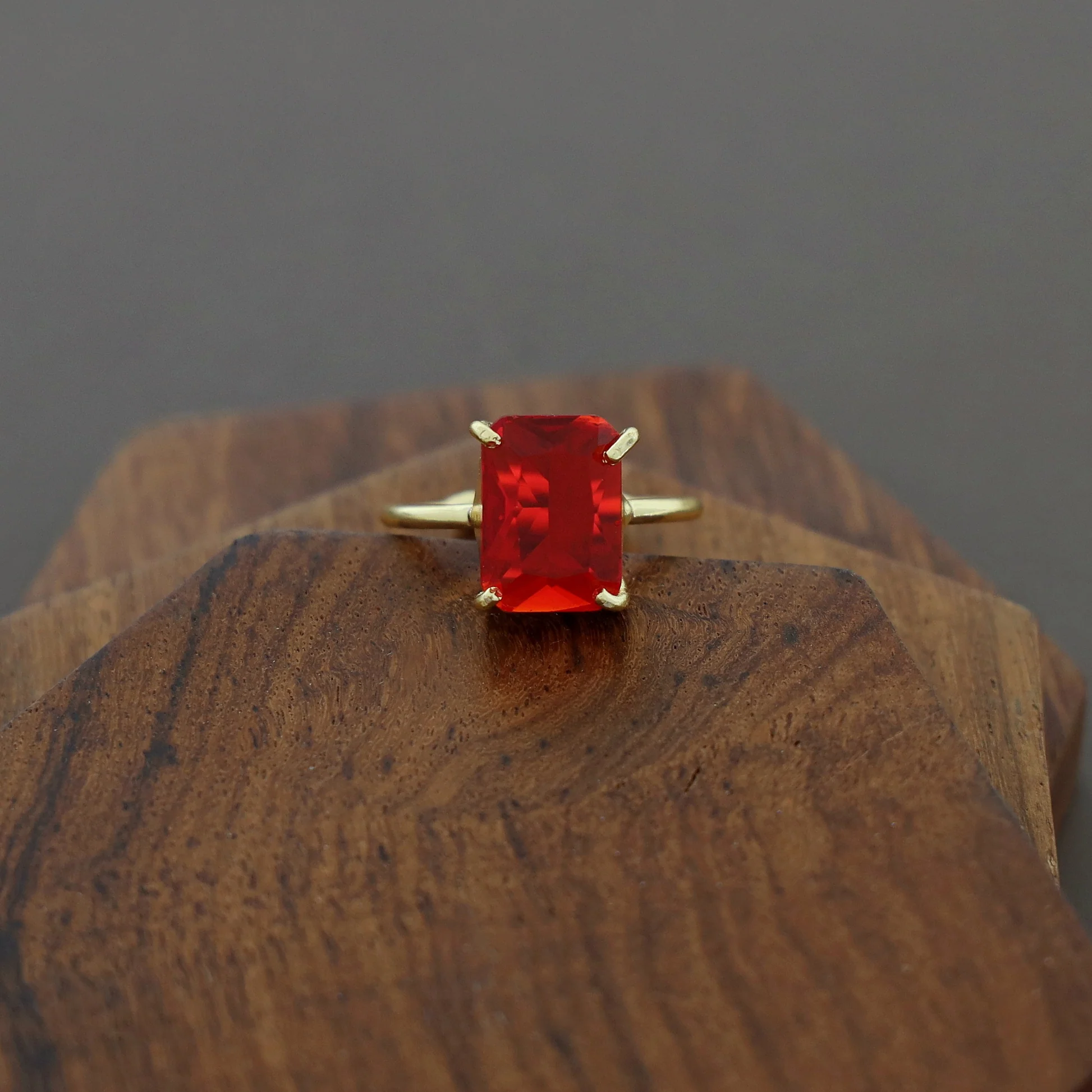 Rinza 4 Claw Glossy Rectangle Ring - Image 11