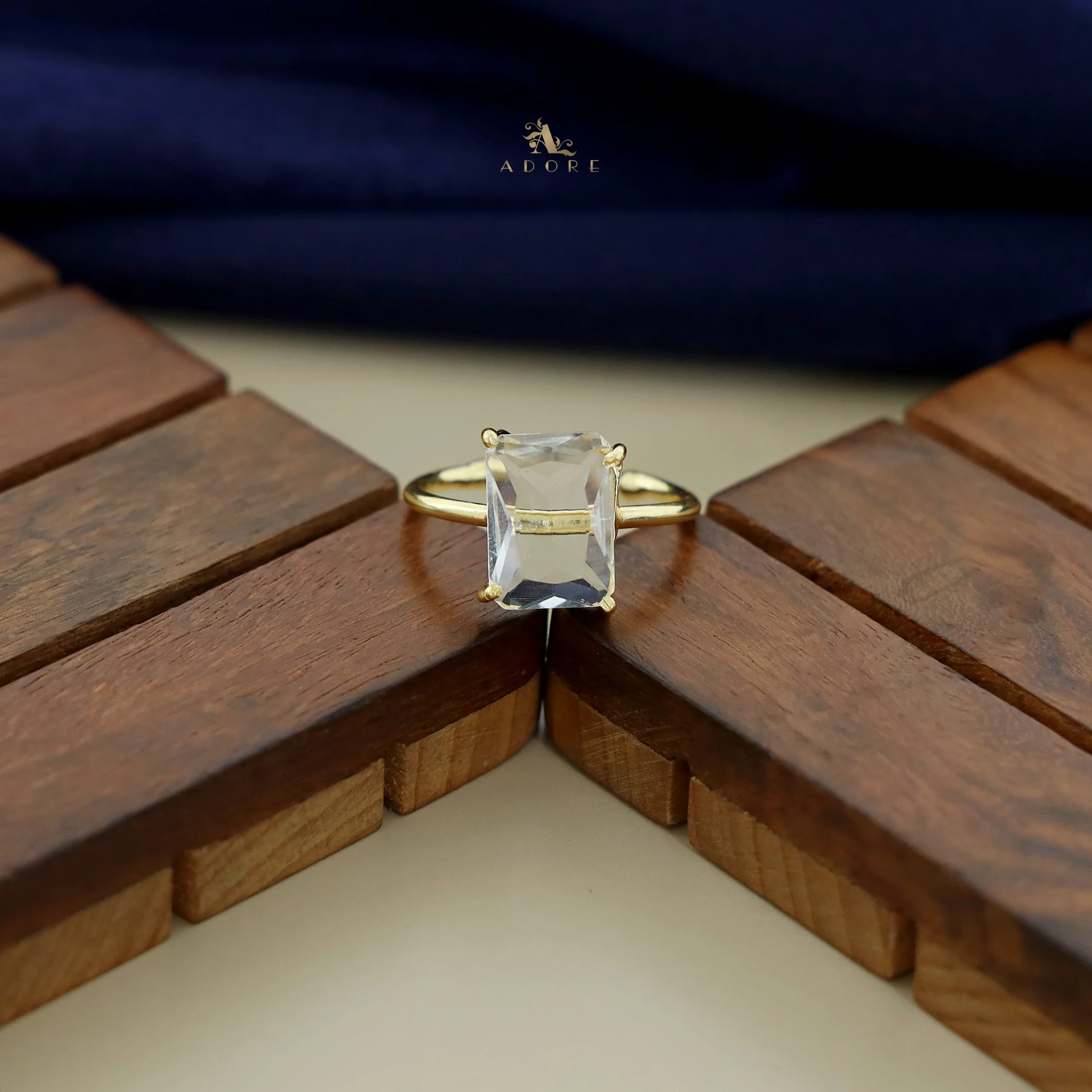 Rinza 4 Claw Glossy Rectangle Ring - Image 13