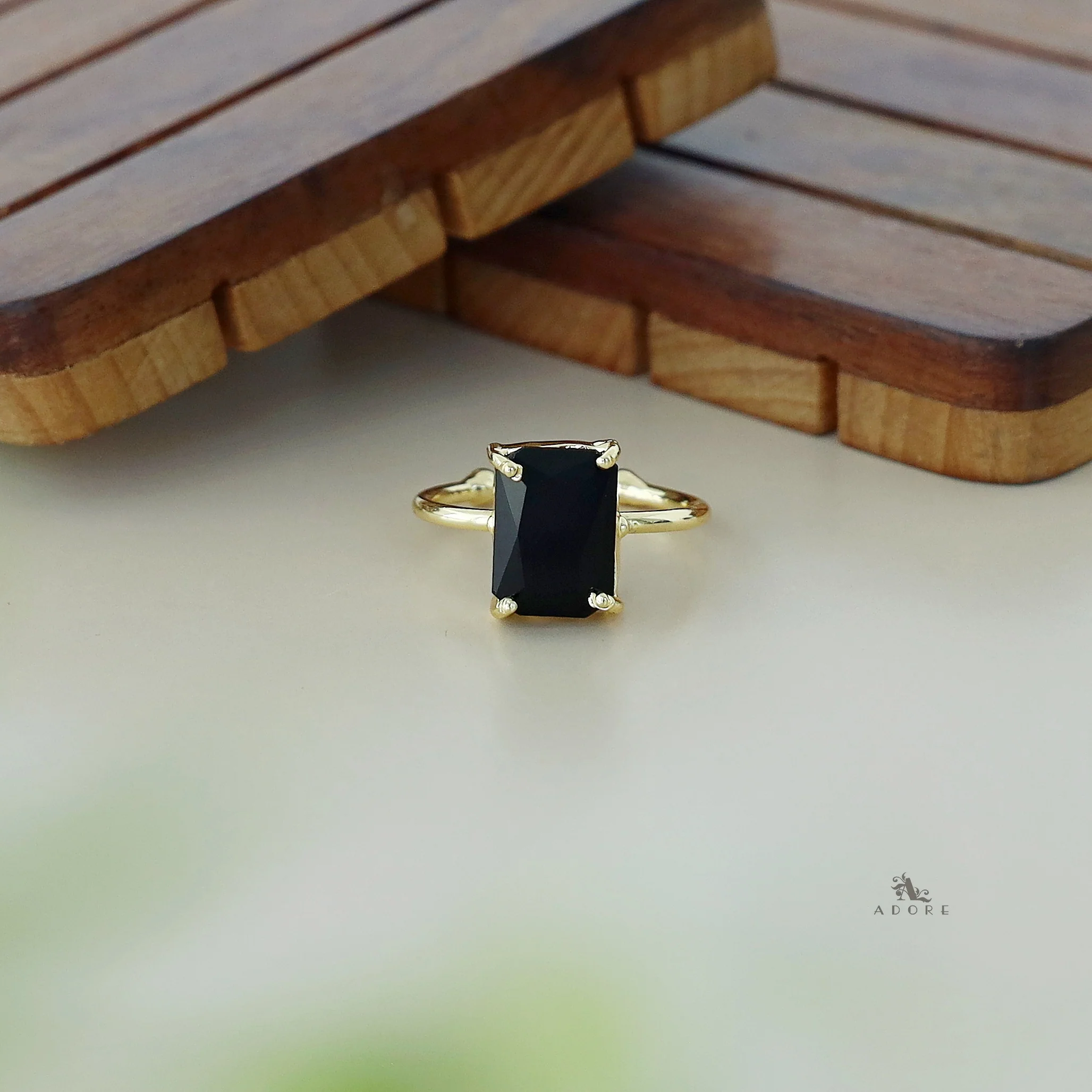 Rinza 4 Claw Glossy Rectangle Ring - Image 15