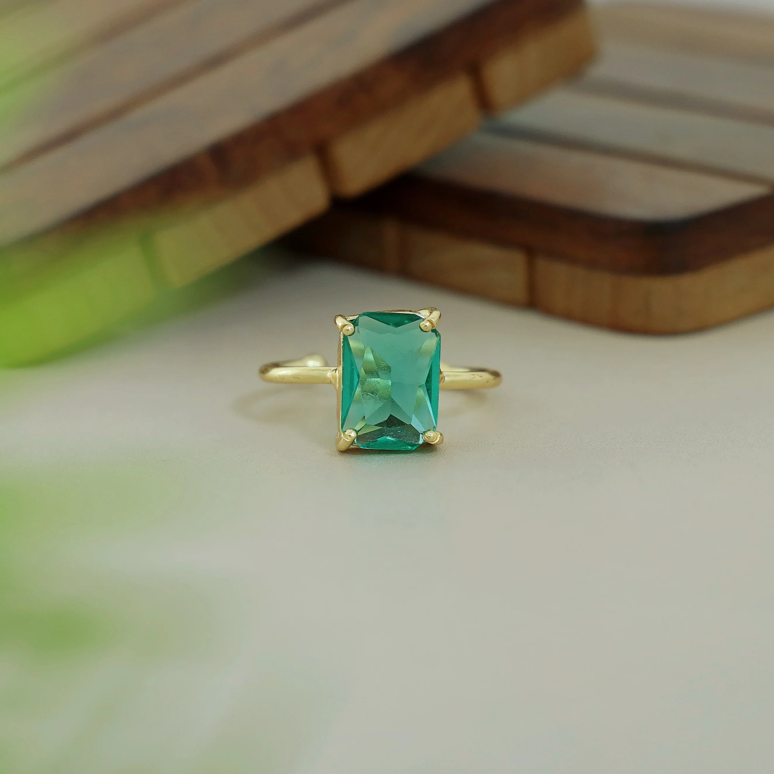 Rinza 4 Claw Glossy Rectangle Ring - Image 18