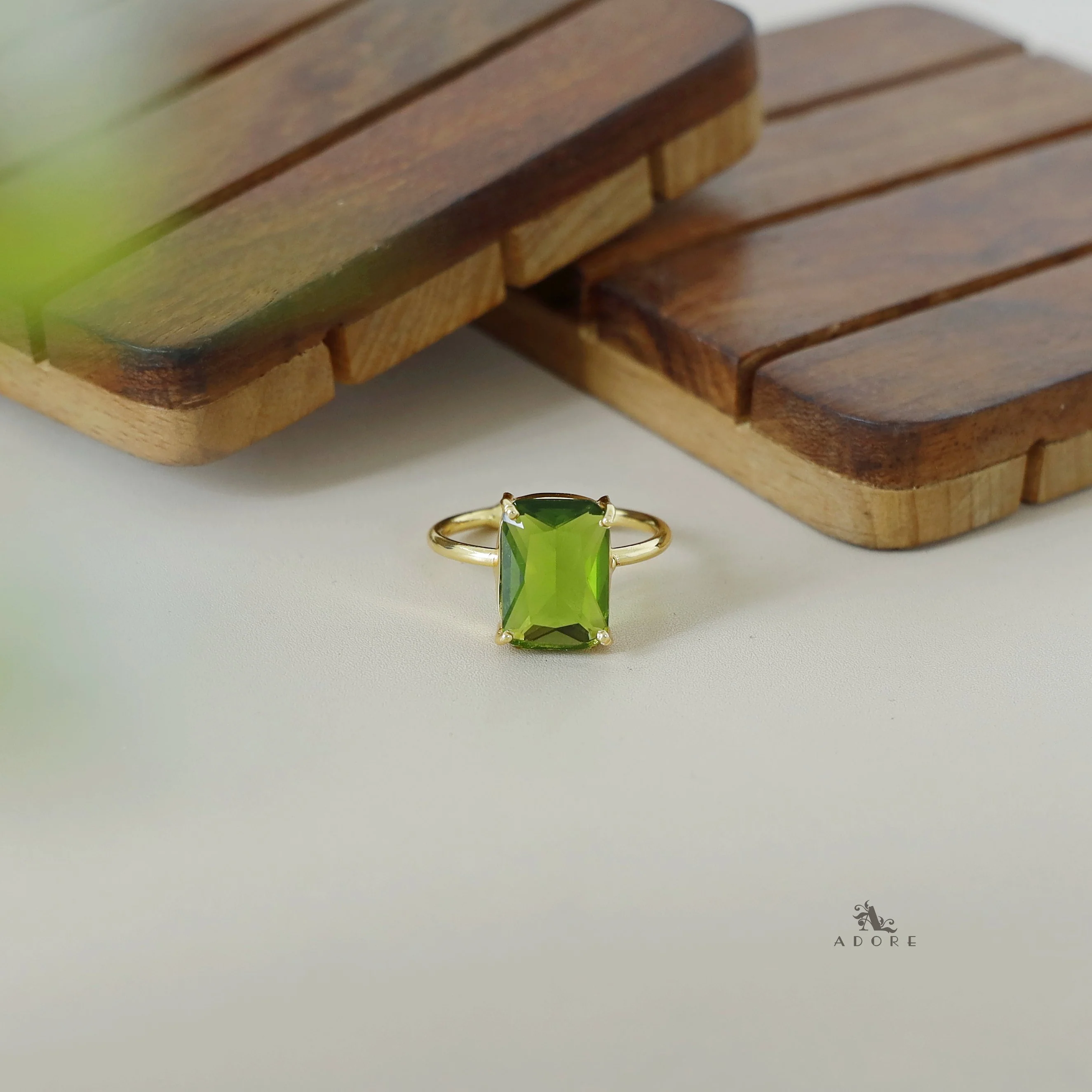 Rinza 4 Claw Glossy Rectangle Ring - Image 5