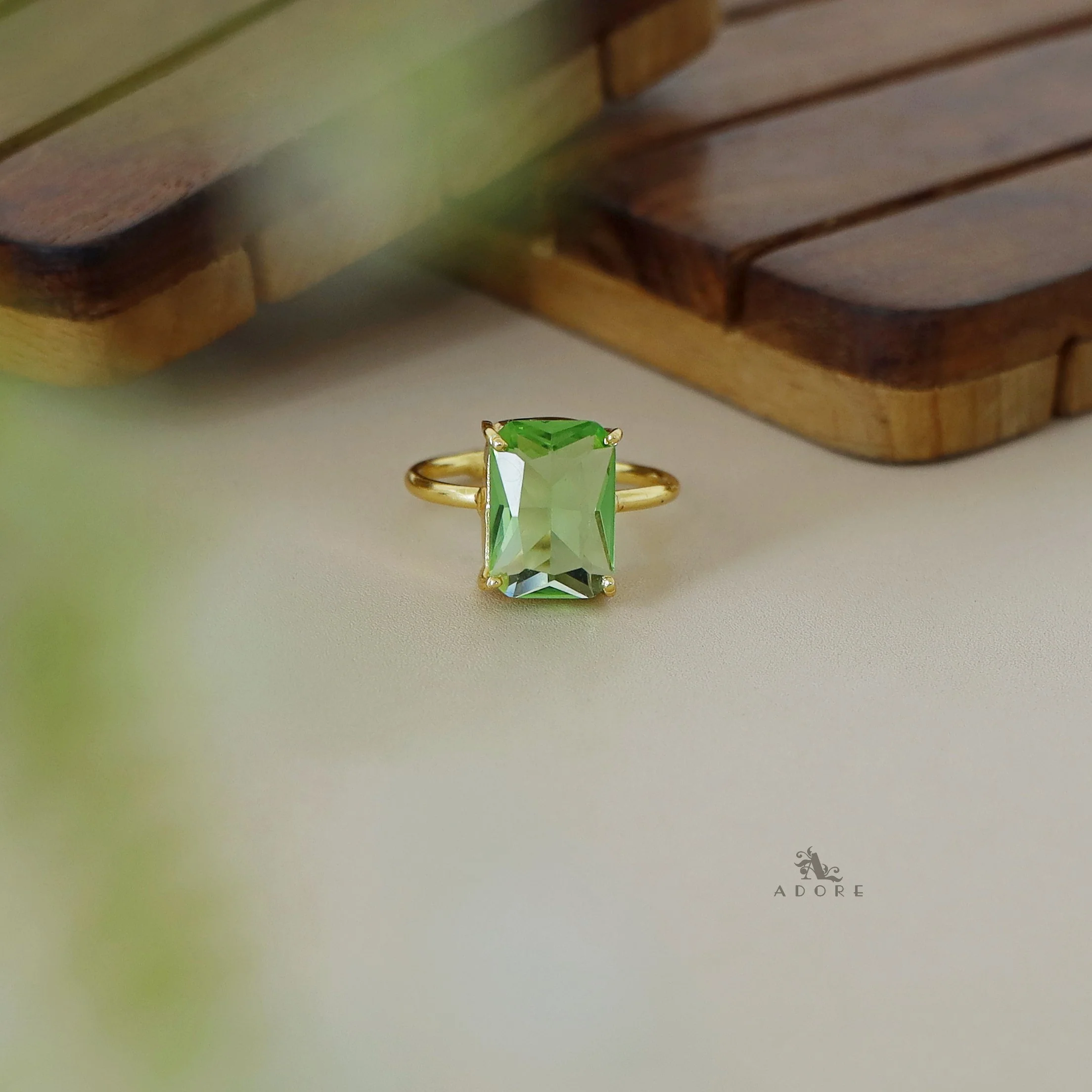 Rinza 4 Claw Glossy Rectangle Ring - Image 9