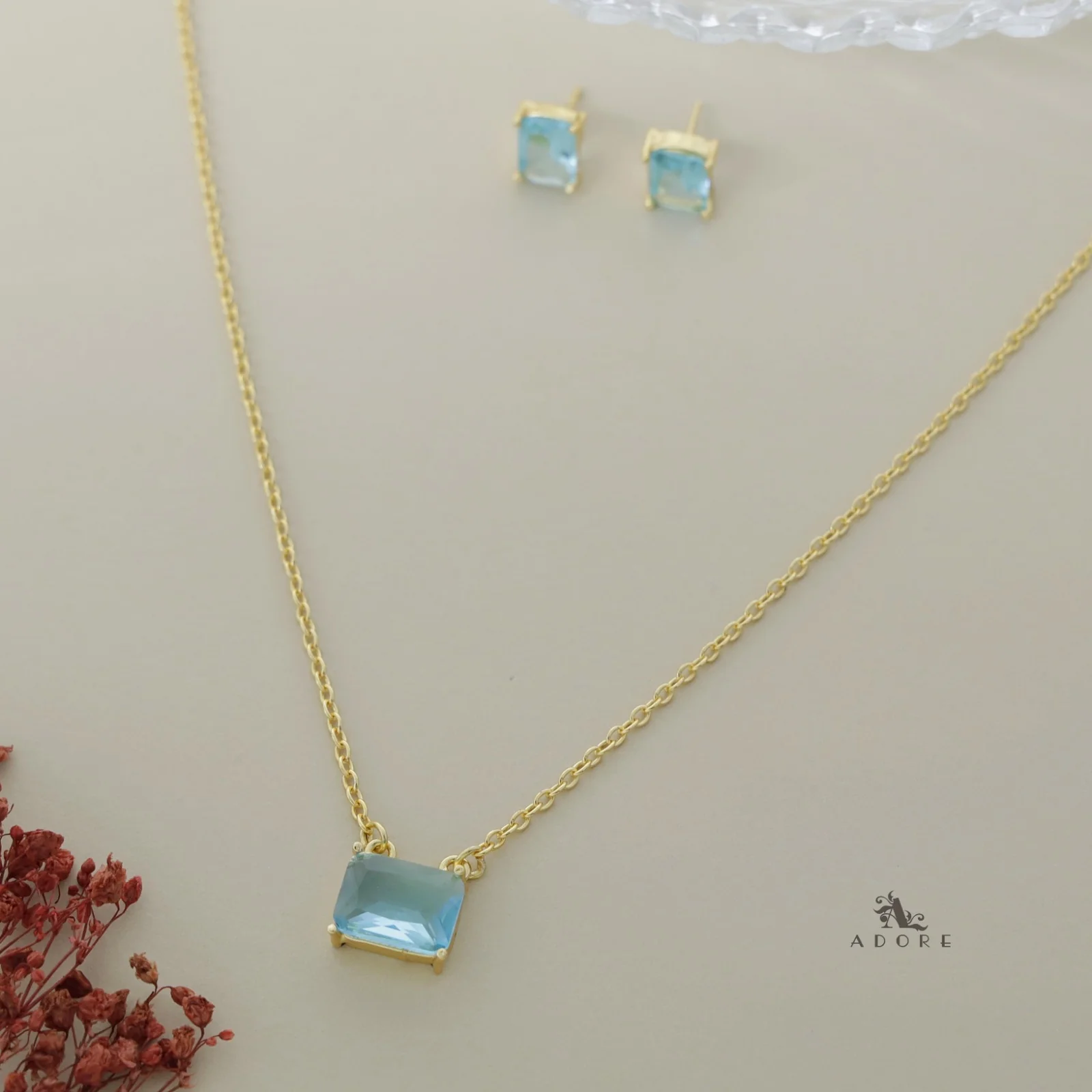 Jaime Glossy Rectangle Neckpiece With Stud - Image 10