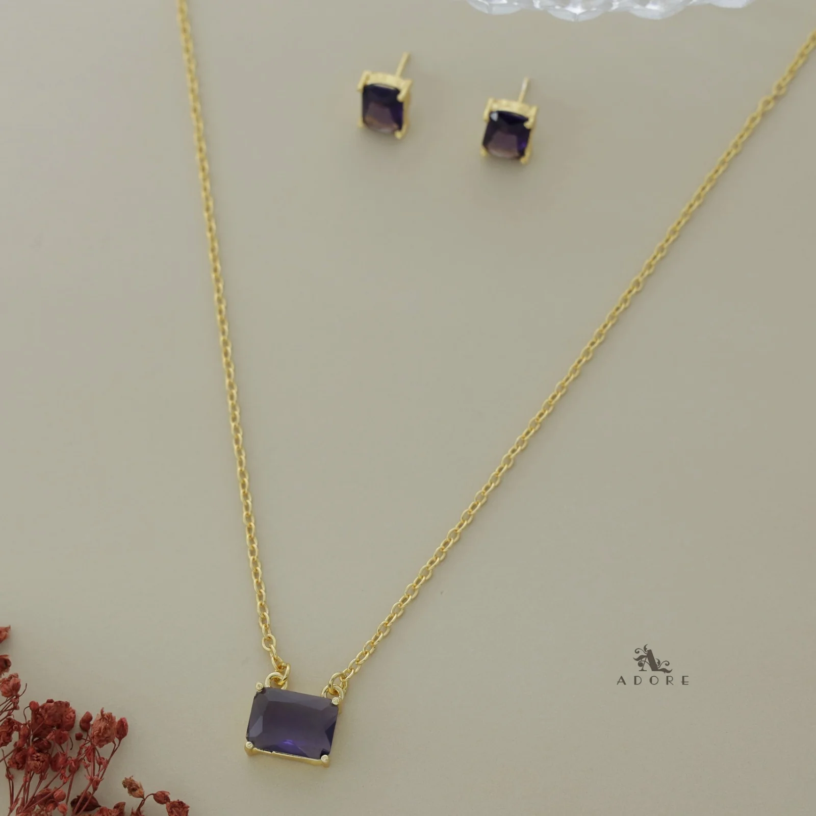 Jaime Glossy Rectangle Neckpiece With Stud - Image 11
