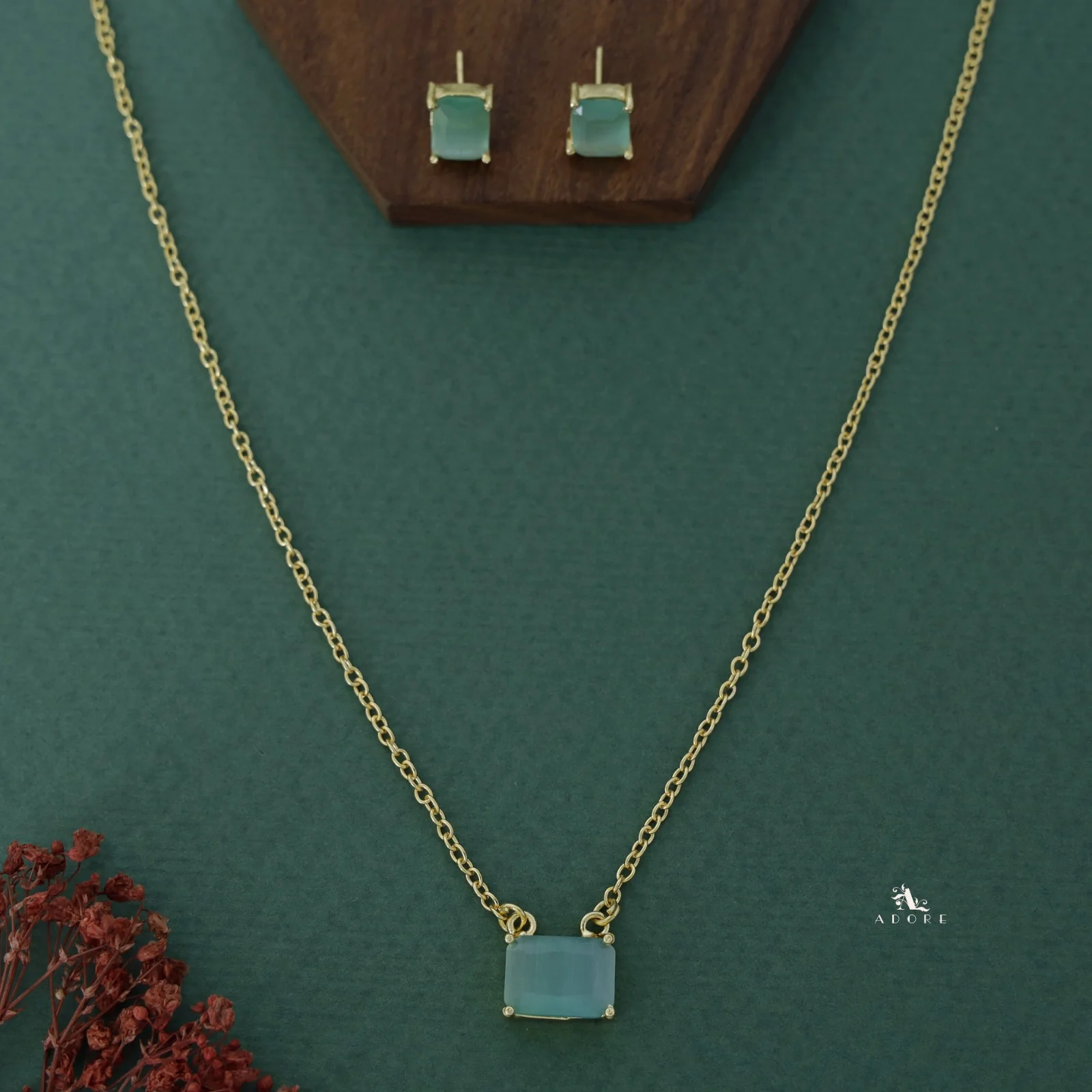 Jaime Glossy Rectangle Neckpiece With Stud - Image 15