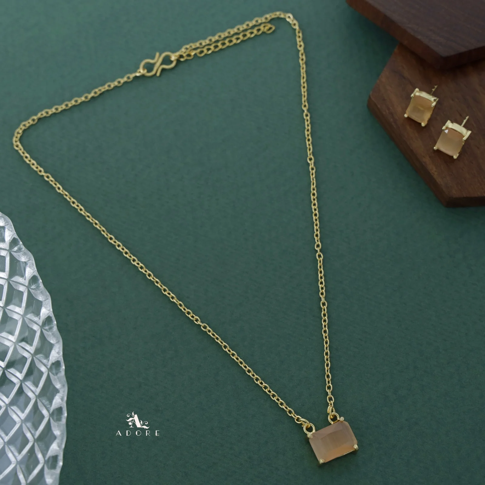 Jaime Glossy Rectangle Neckpiece With Stud - Image 22