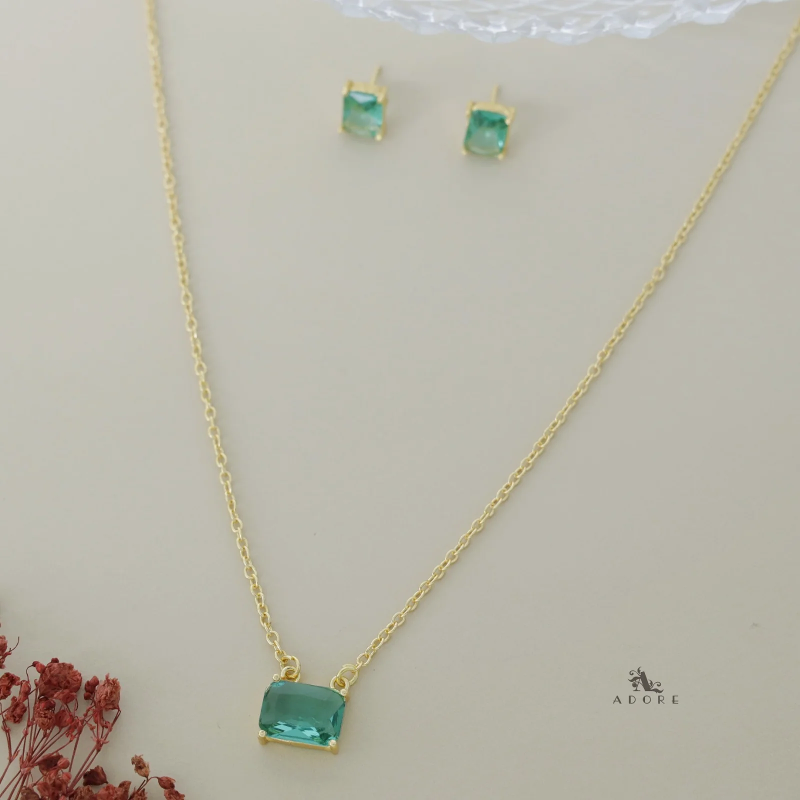 Jaime Glossy Rectangle Neckpiece With Stud - Image 4