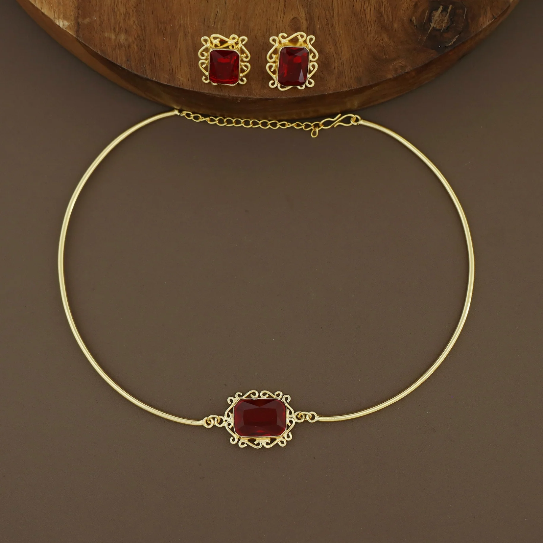 Ritu Golden Rectangle Glossy Neck Cuff With Earring - Image 10
