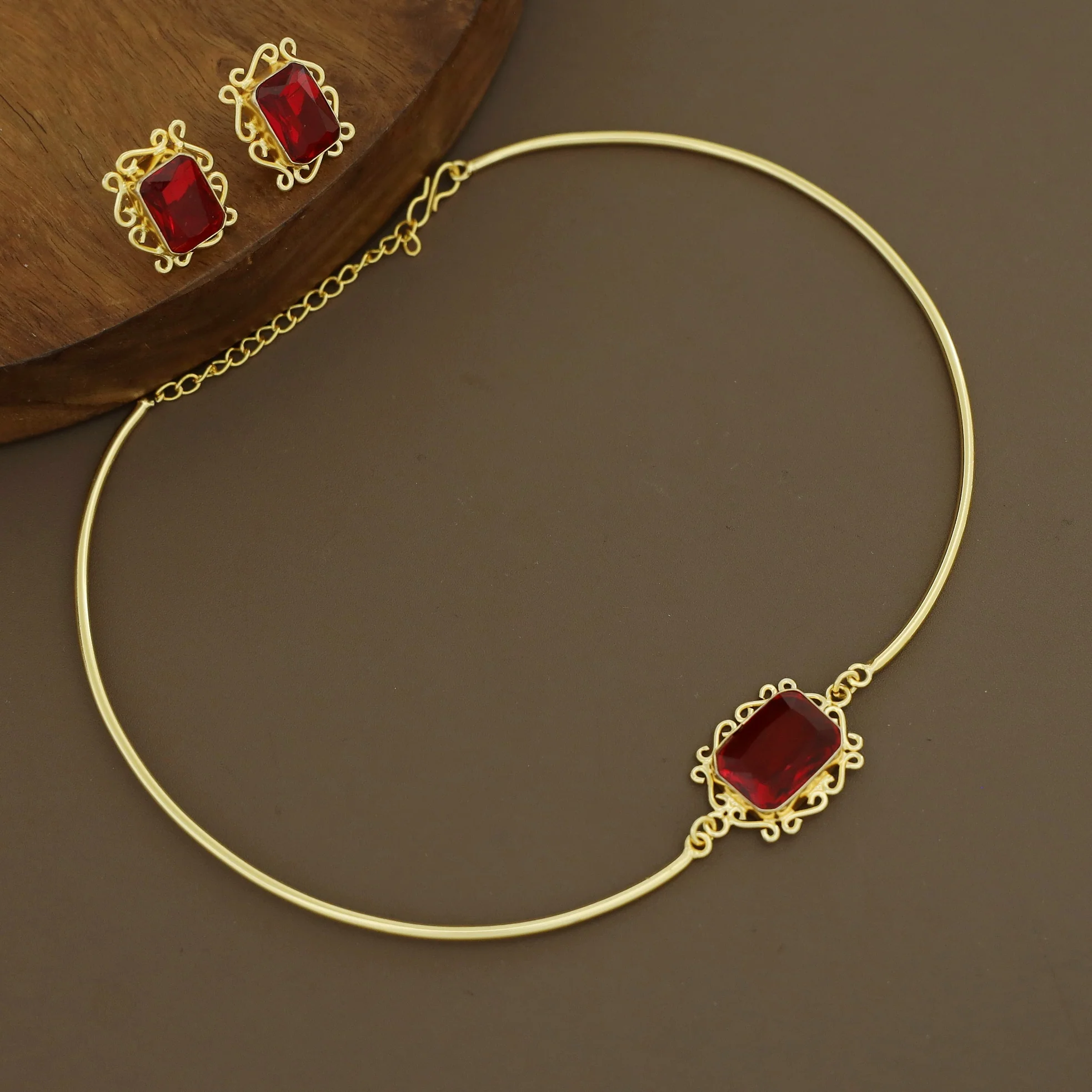 Ritu Golden Rectangle Glossy Neck Cuff With Earring - Image 9