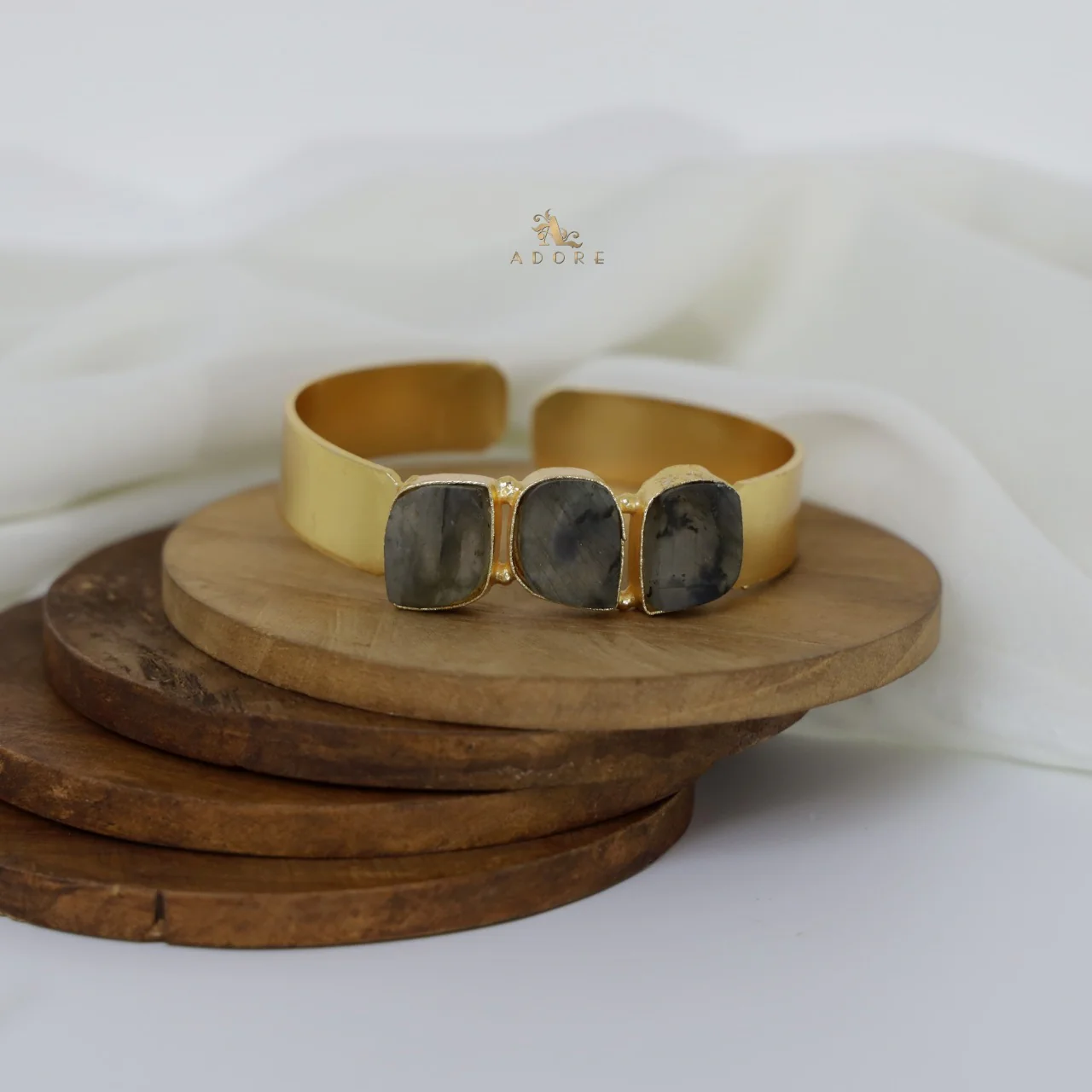 Riza Raw Stone Bangle - Image 32