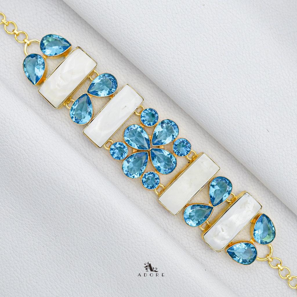Robia Bold Choker - Image 2