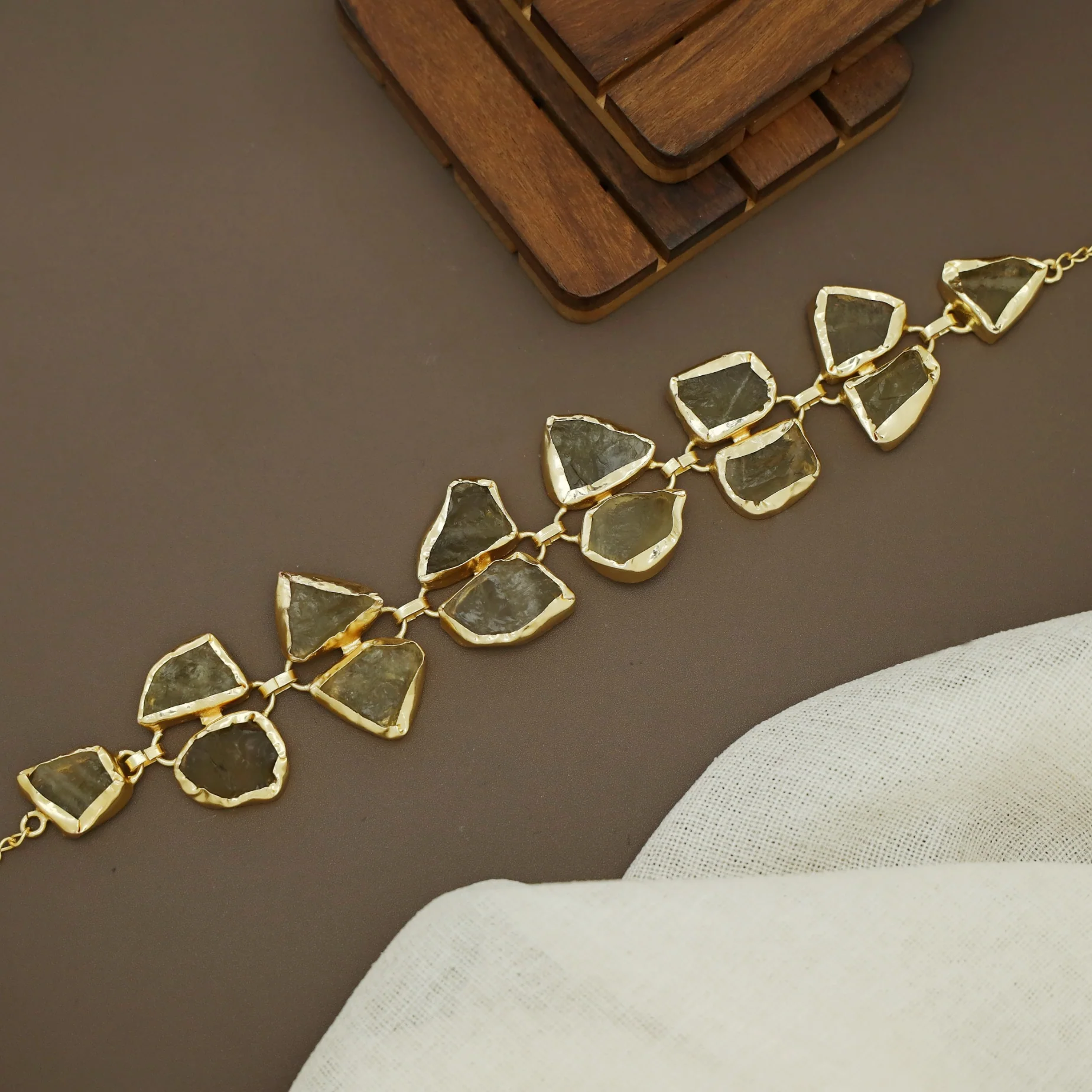 Rosella Raw Stone Choker - Image 4