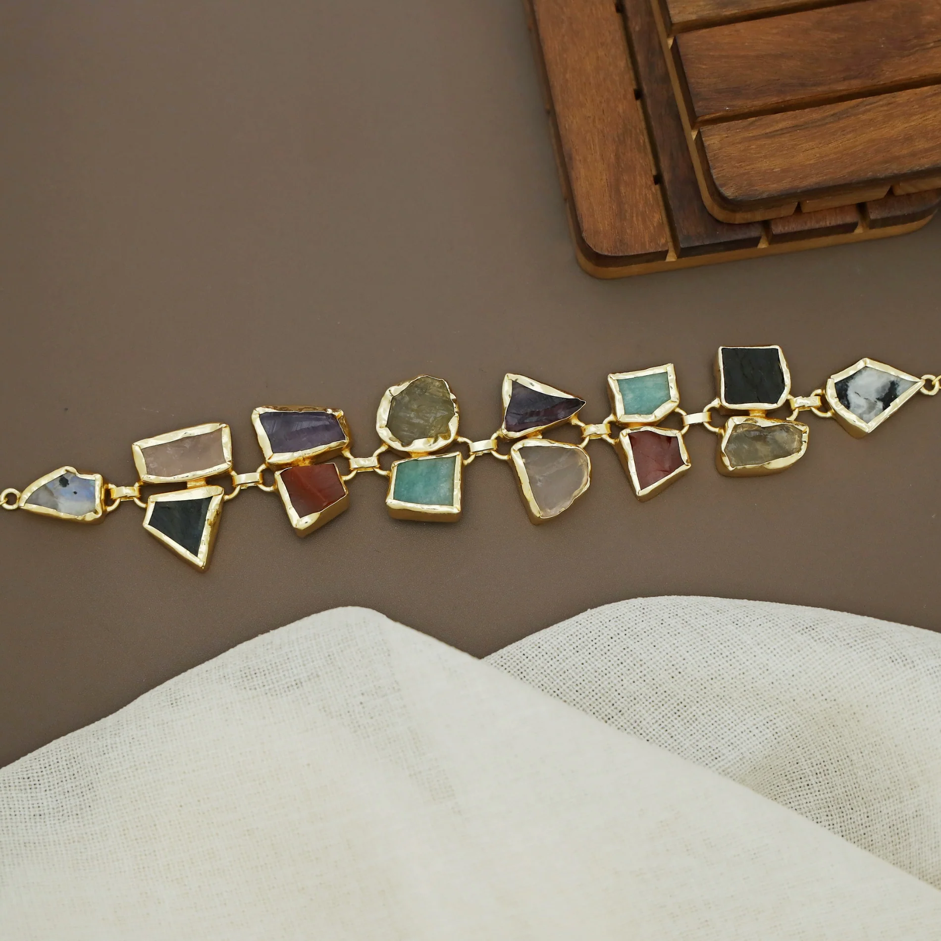 Rosella Raw Stone Choker - Image 9