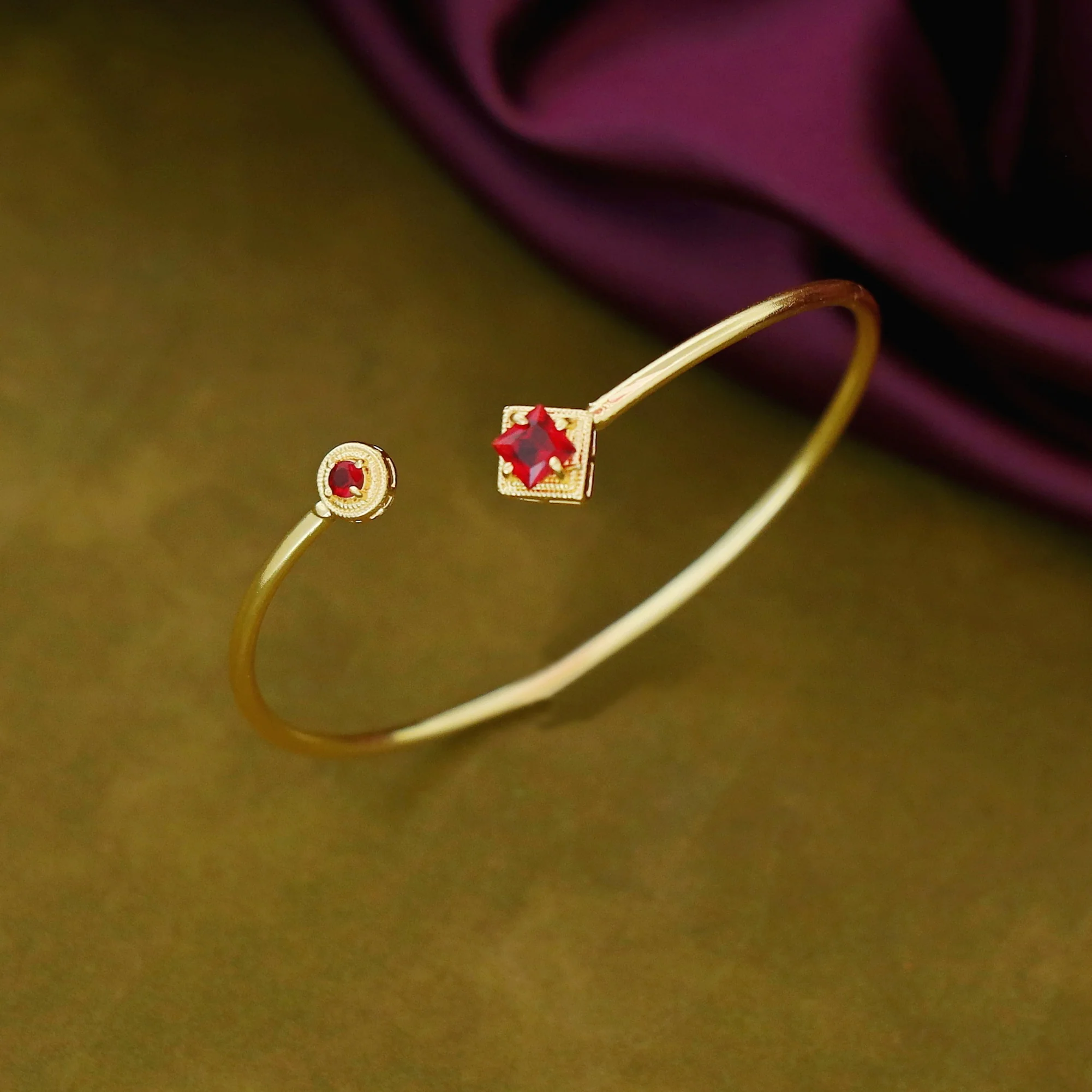 Rosey Golden Claw Glossy Stone Bangle - Image 2