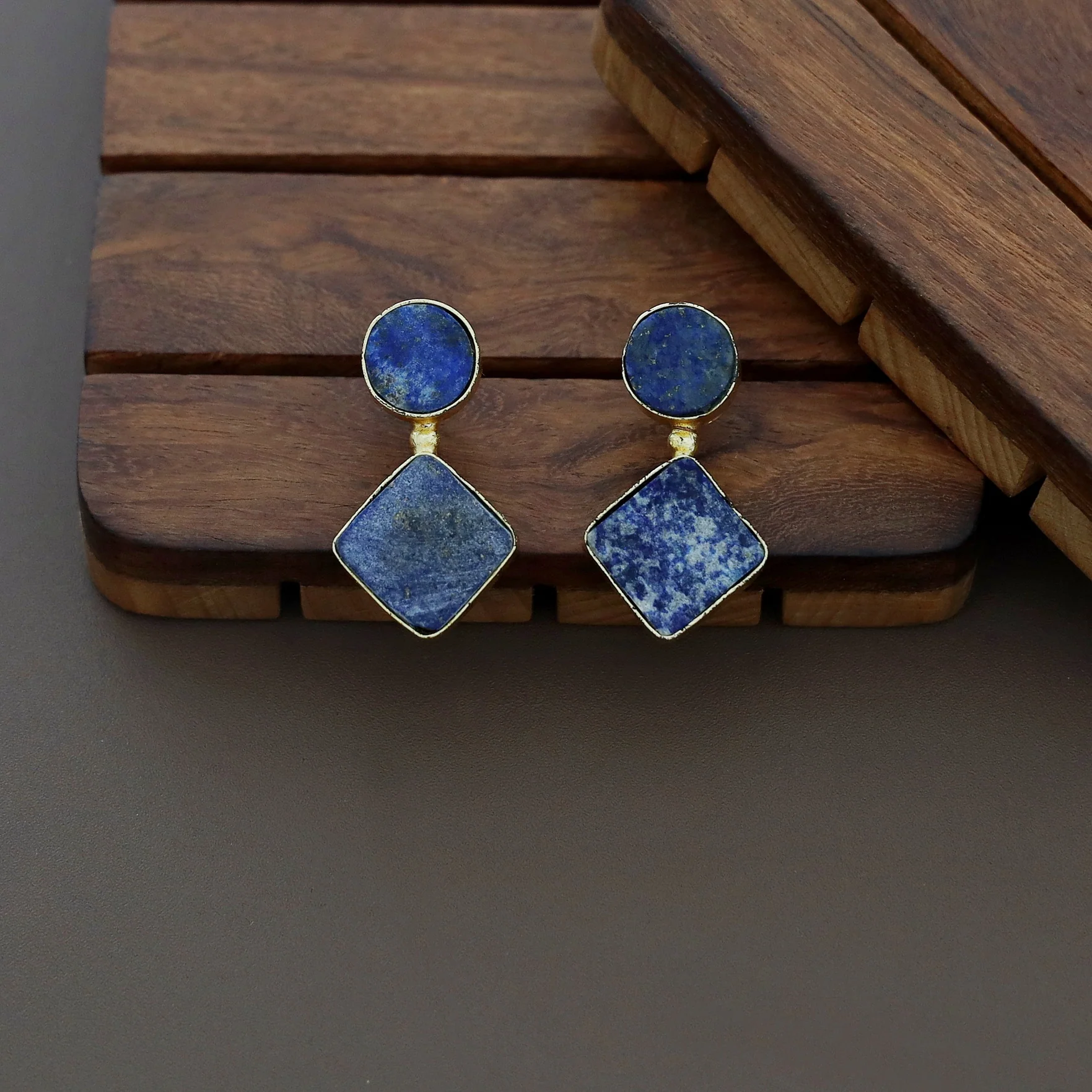 Round & Diamond Earring - Image 3