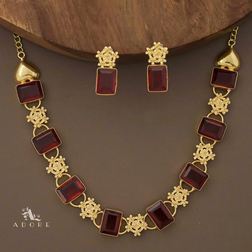 Royal Sparkle Neckpiece Plus Stud - Image 13