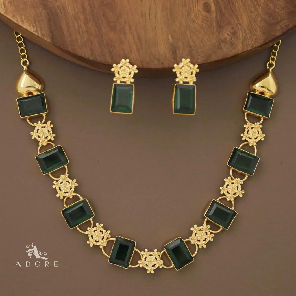 Royal Sparkle Neckpiece Plus Stud - Image 2