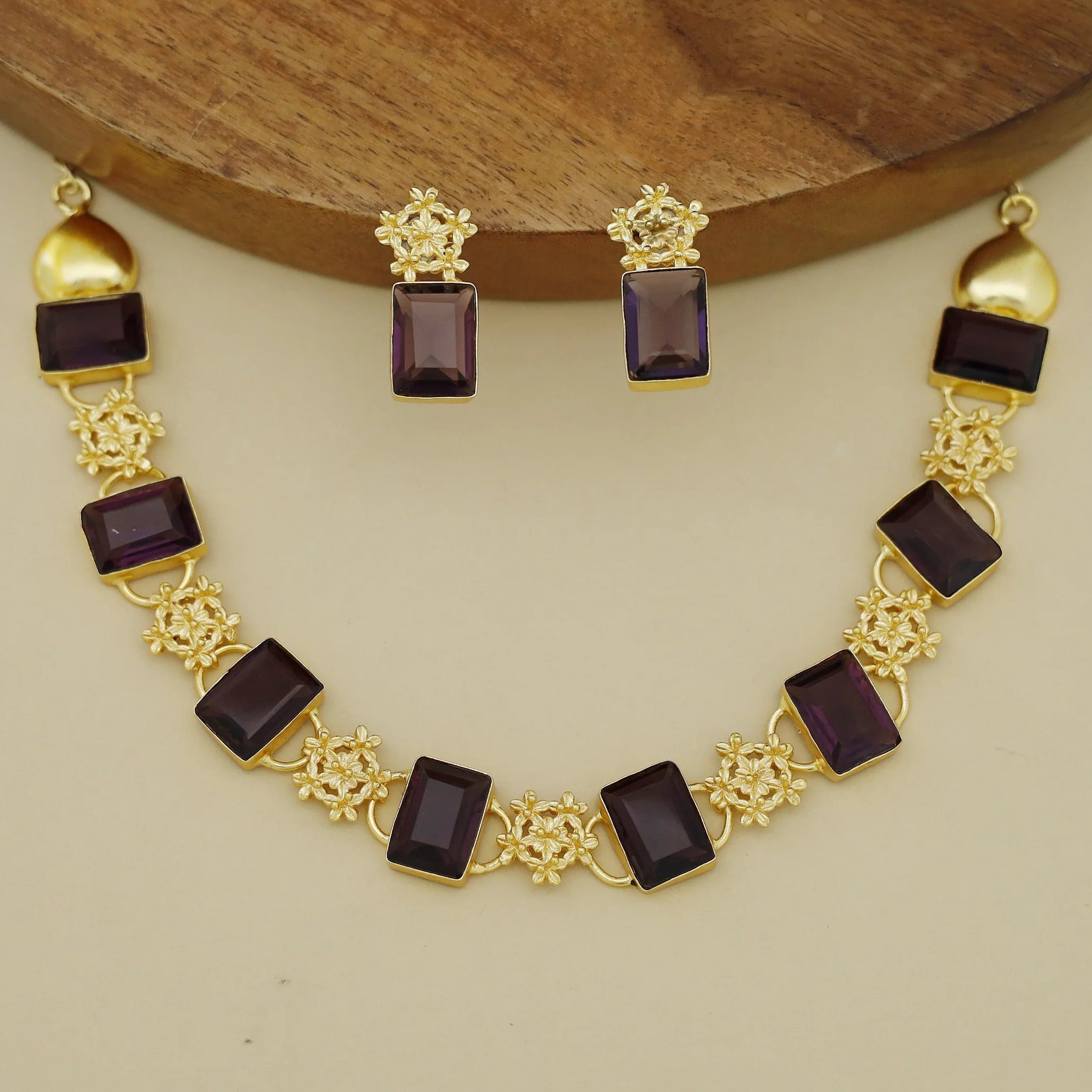 Royal Sparkle Neckpiece Plus Stud - Image 9