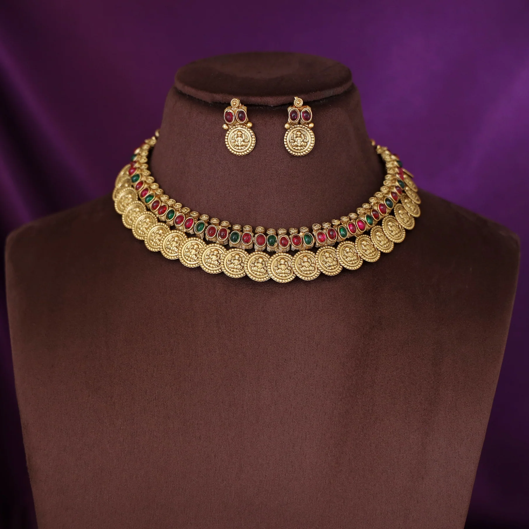 Rudveera Kashi Short Neckpiece With Earring - Image 4