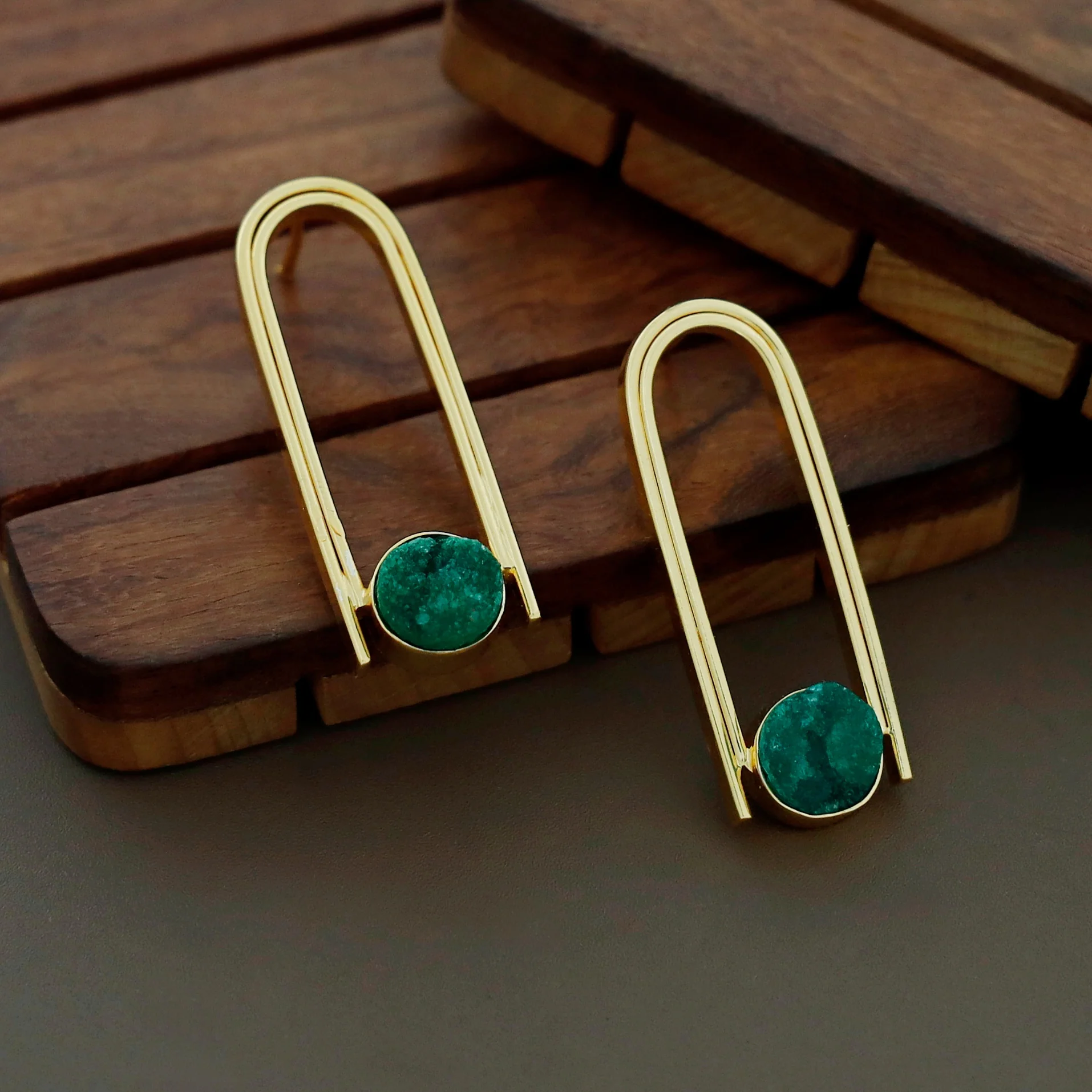 Ruhi Golden Dual Arch Druzy Stone Earring - Image 9
