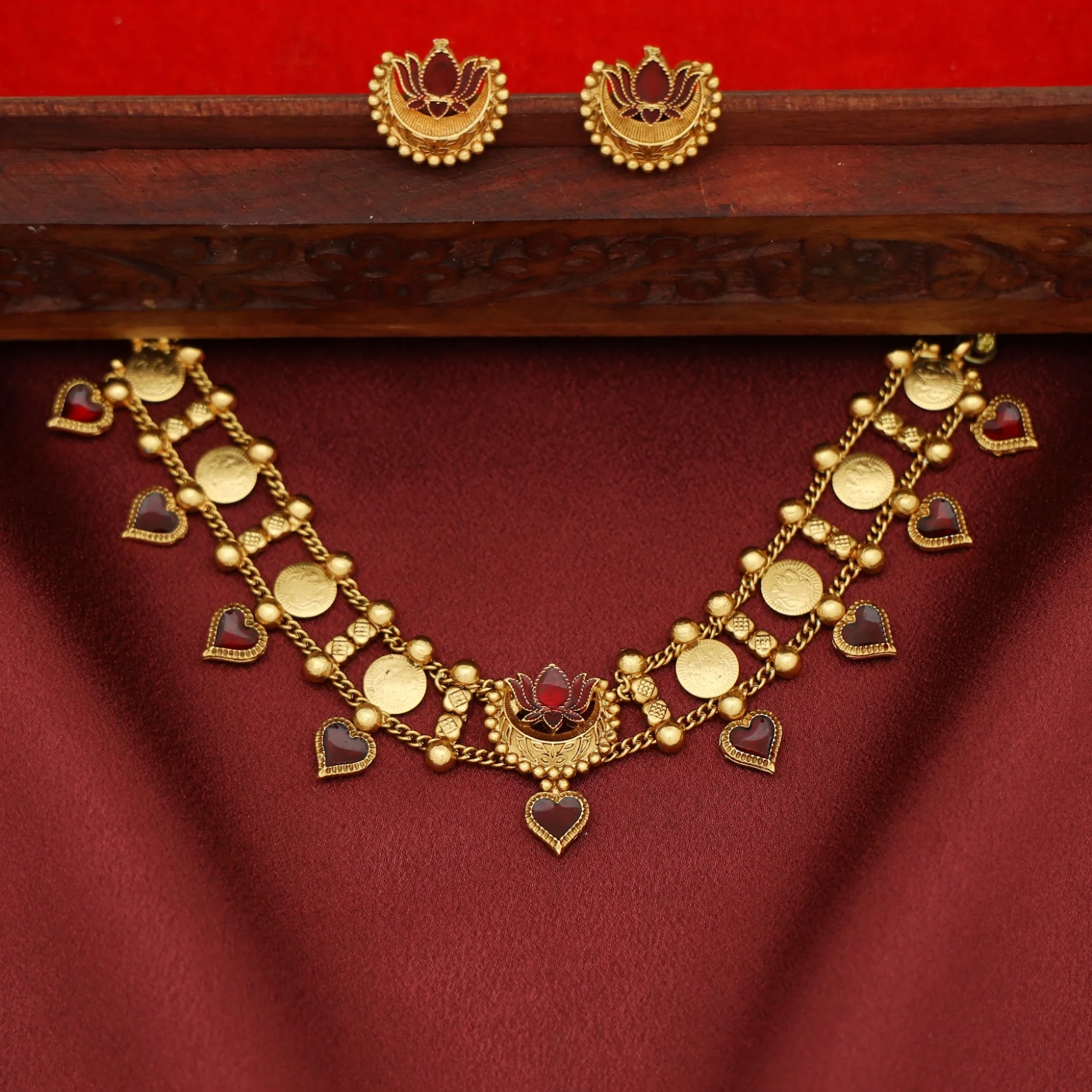 Ruhini 2 Layer Kashi Enamel Lotus Choker with Earring - Image 2