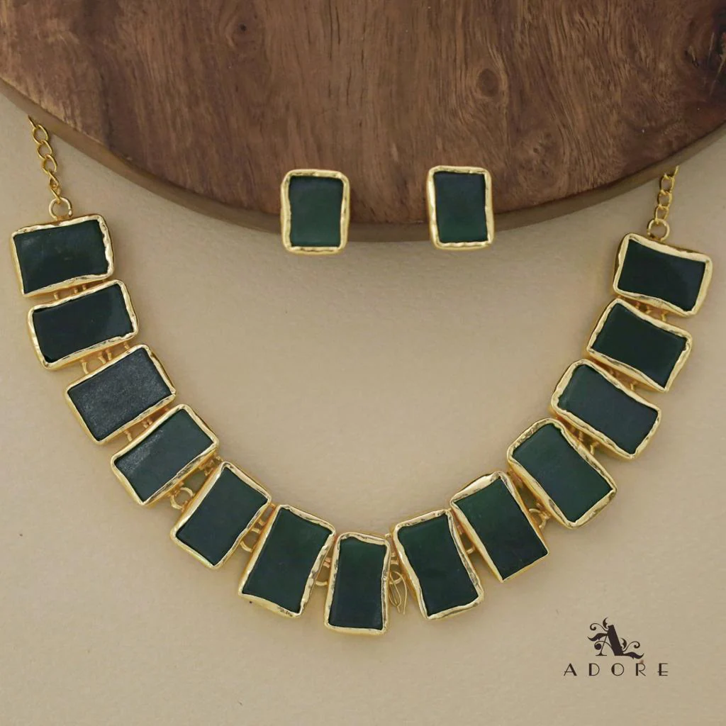 Rushika Rectangle Raw Stone Short Neckpiece With Stud - Image 19