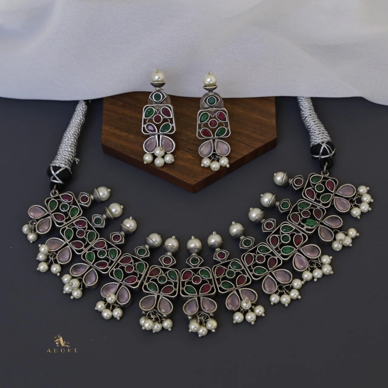 Ruthina Neckpiece With Earring - Image 10