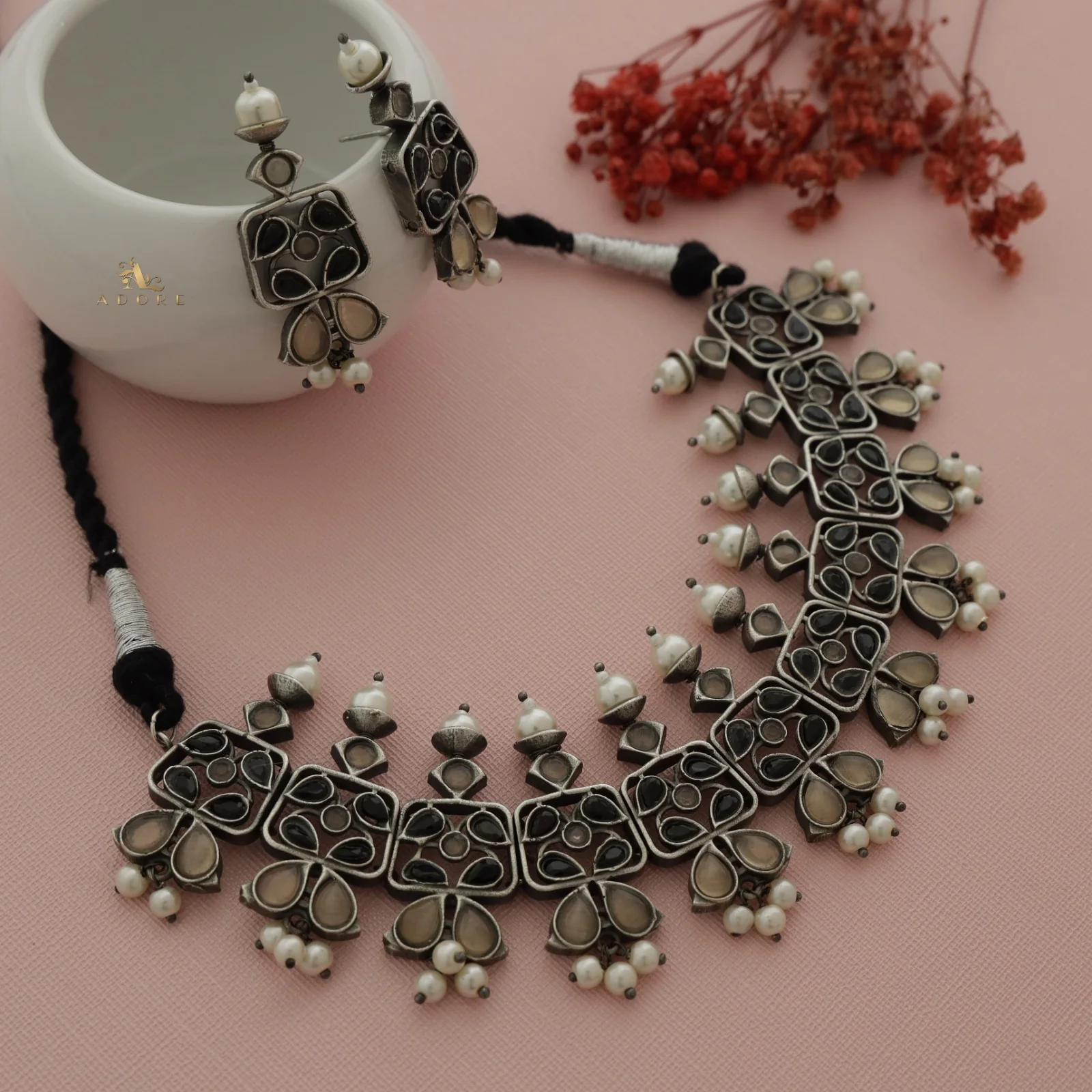 Ruthina Neckpiece With Earring - Image 13