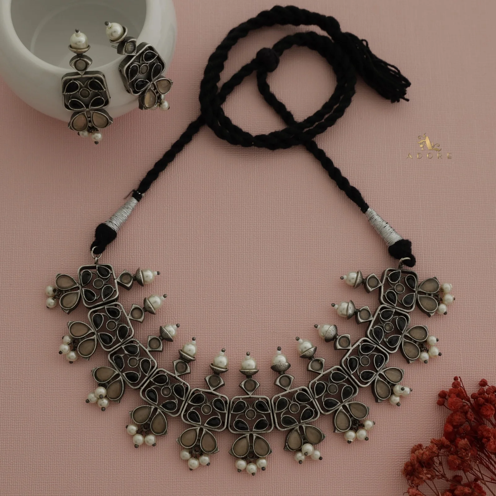 Ruthina Neckpiece With Earring - Image 14