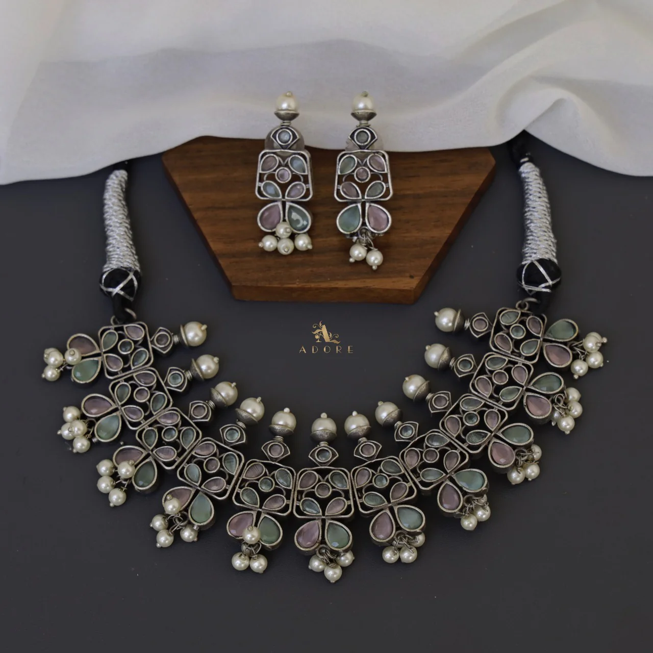 Ruthina Neckpiece With Earring - Image 7