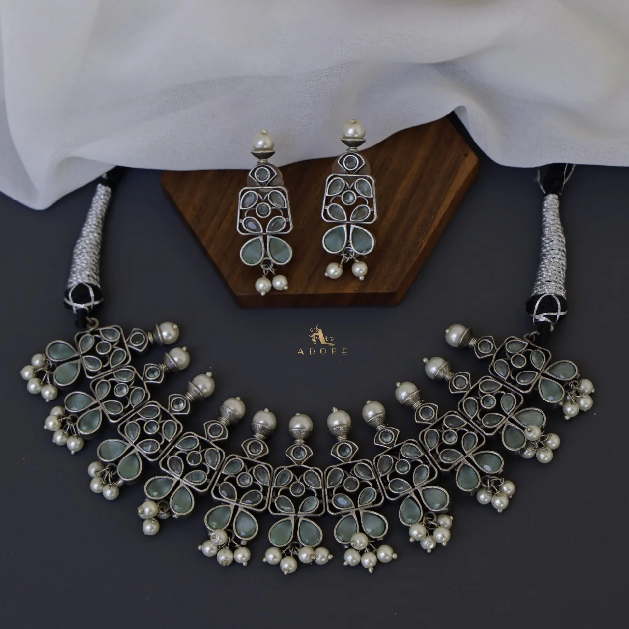Ruthina Neckpiece With Earring - Image 8