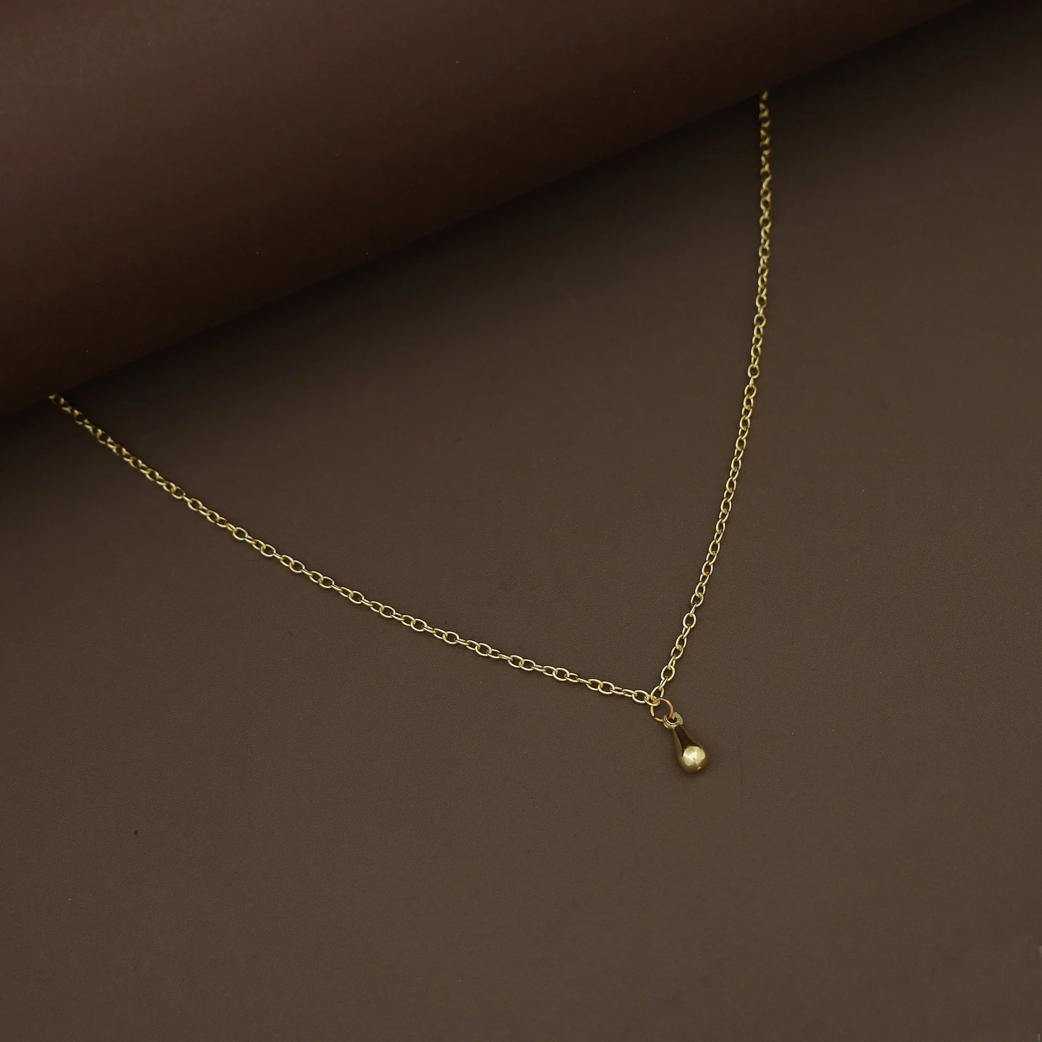 Saanya Golden Drop Chainy Neckpiece - Image 3