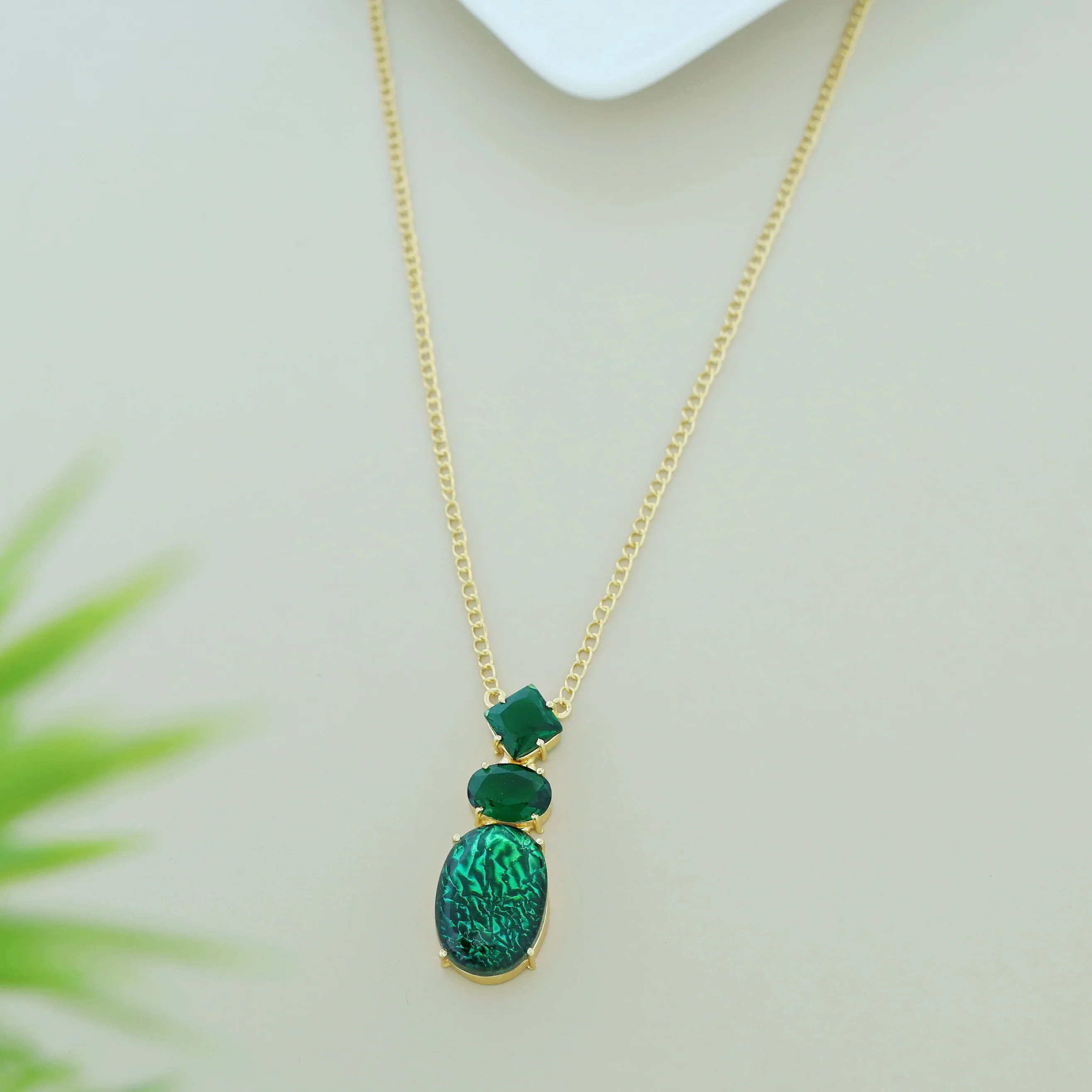 Sabrina Claw Glossy Natural Stone Neckpiece - Image 11