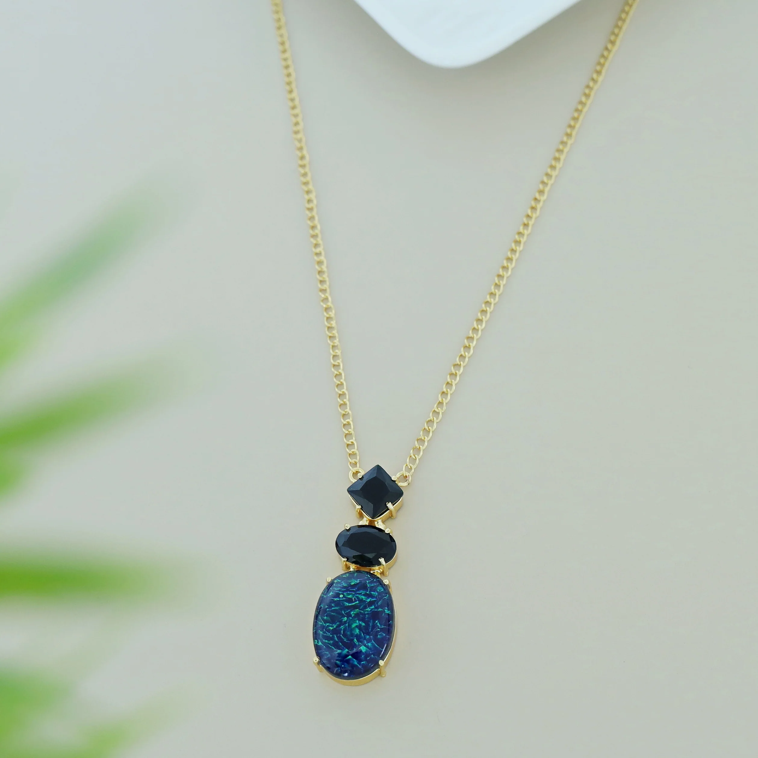 Sabrina Claw Glossy Natural Stone Neckpiece - Image 14