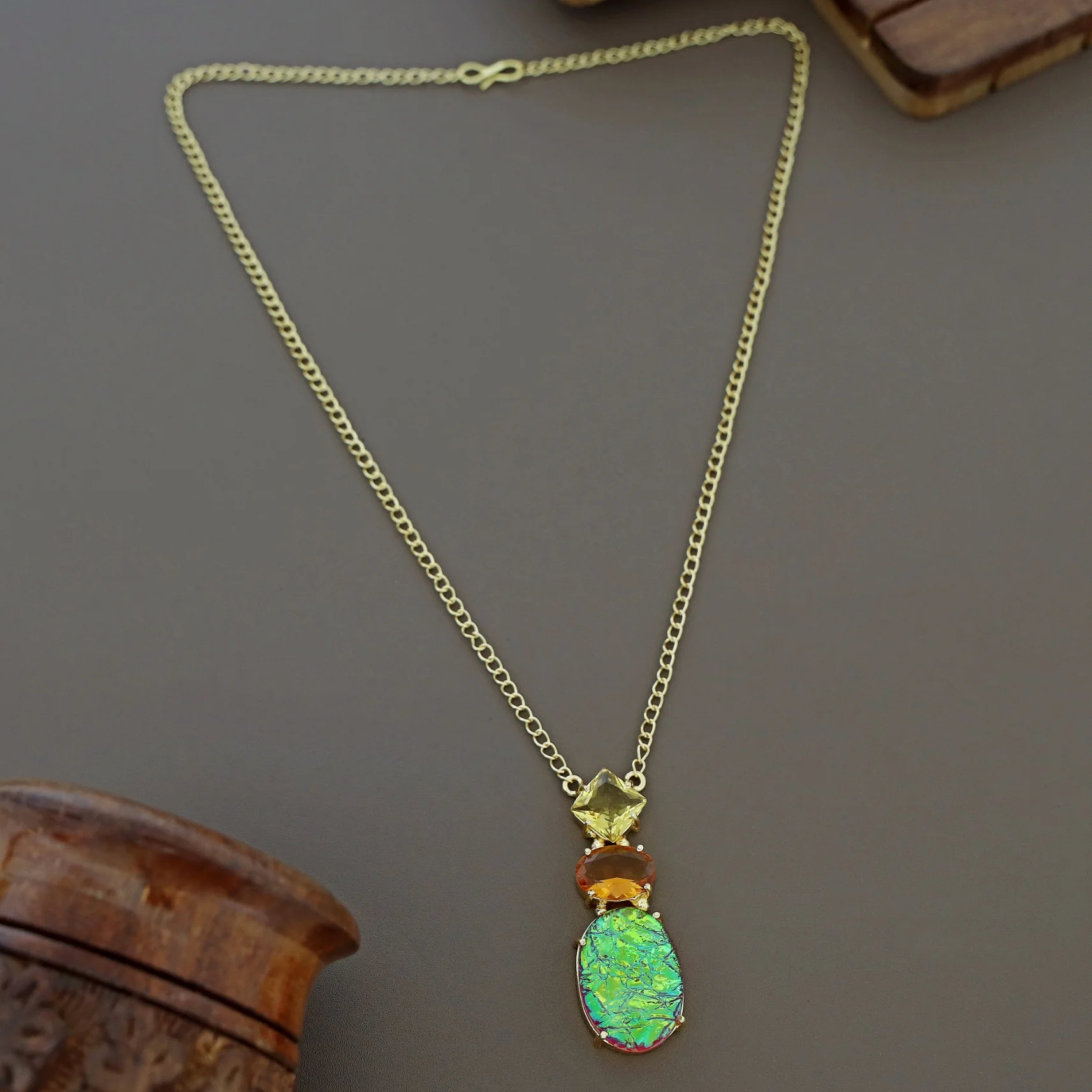 Sabrina Claw Glossy Natural Stone Neckpiece - Image 17