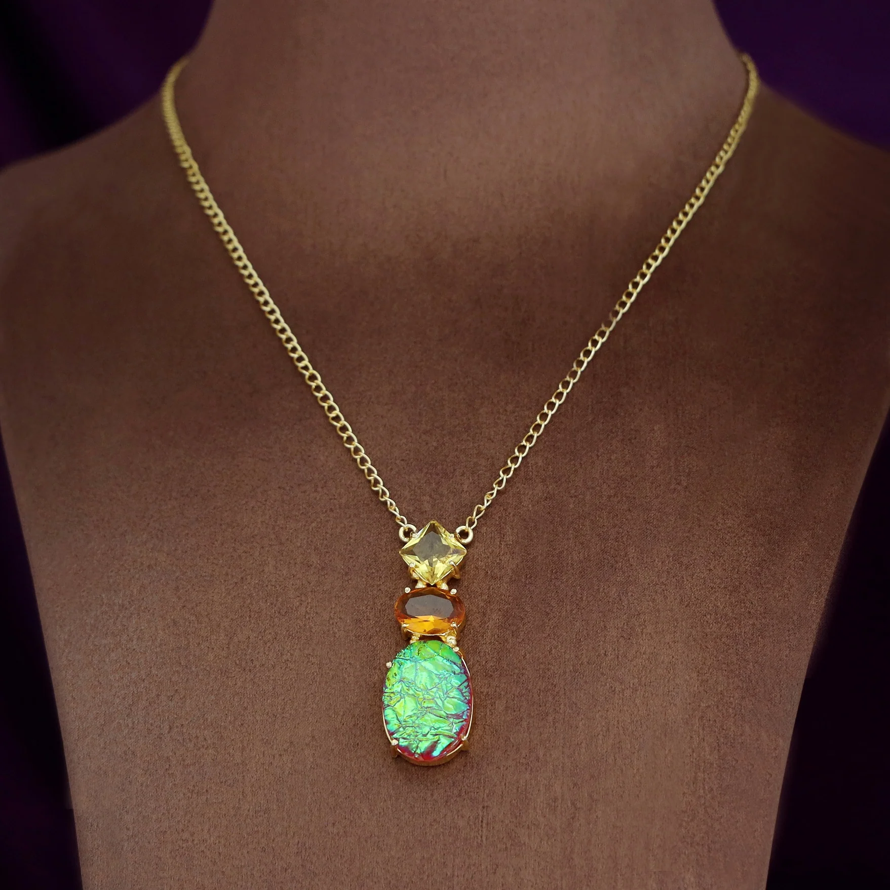 Sabrina Claw Glossy Natural Stone Neckpiece - Image 2