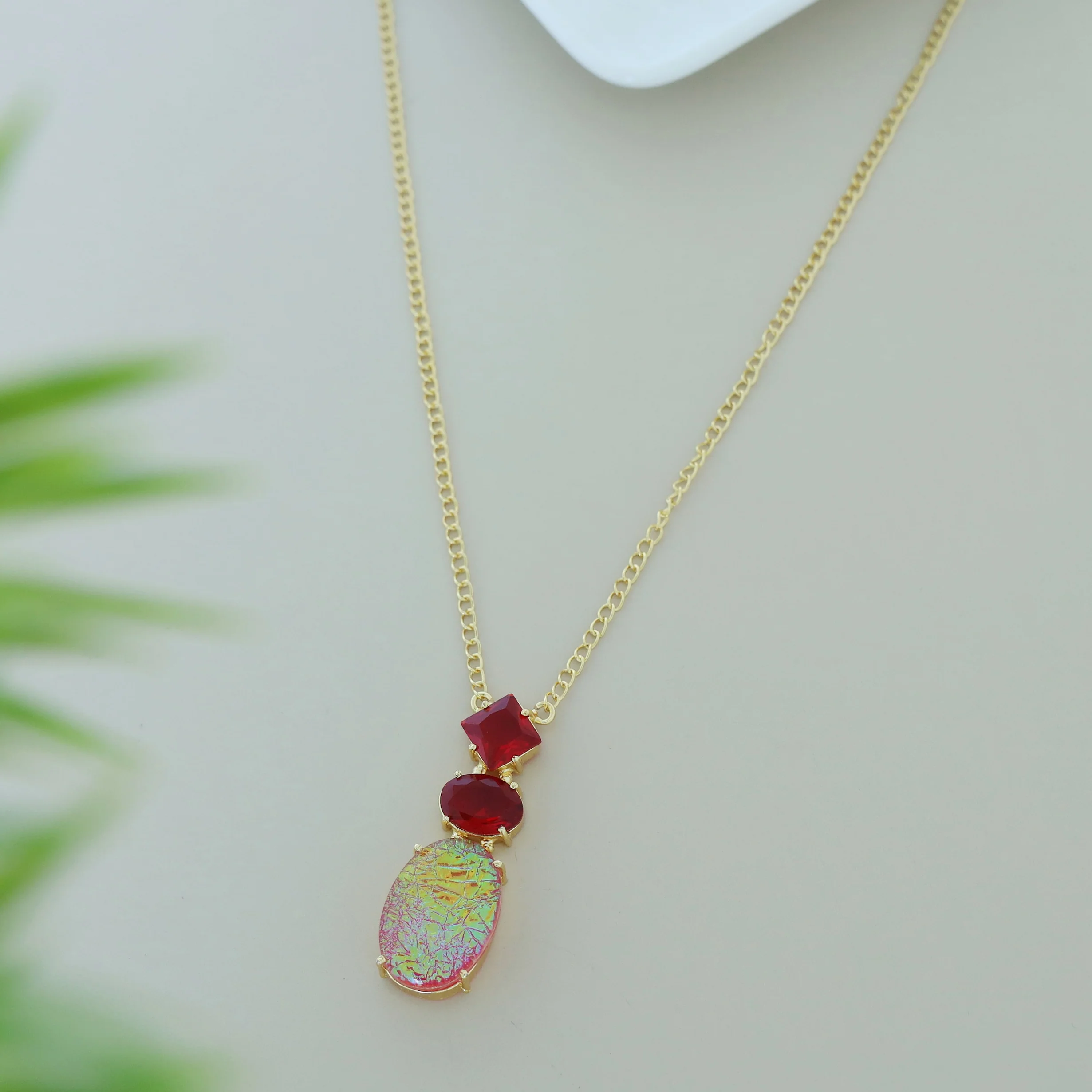 Sabrina Claw Glossy Natural Stone Neckpiece - Image 4