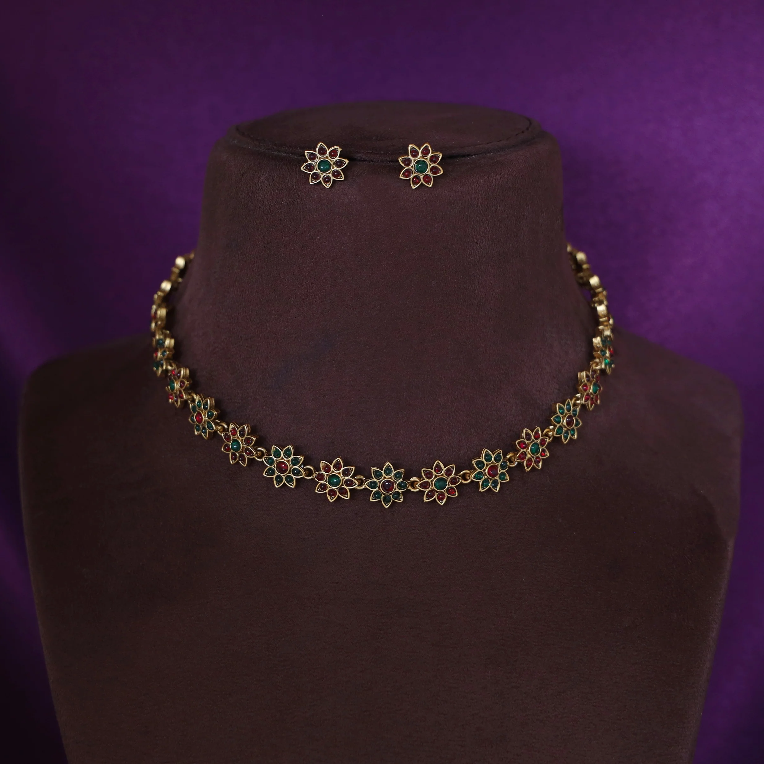 Sahara Flower Neckpiece With Stud - Image 4