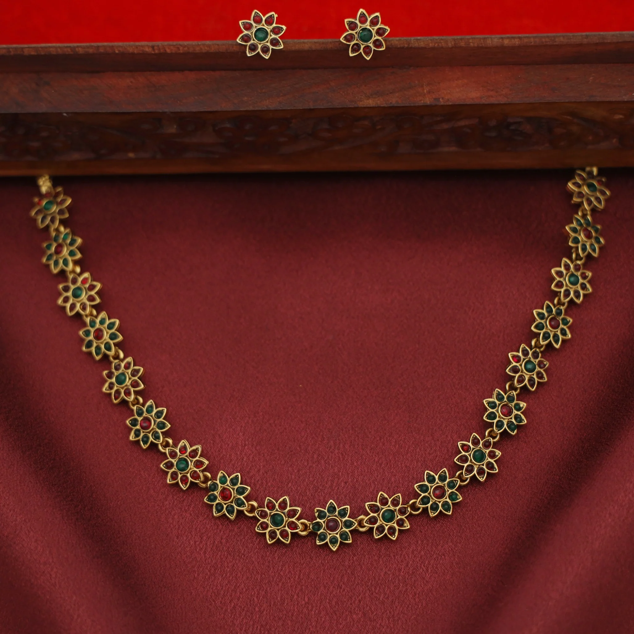Sahara Flower Neckpiece With Stud - Image 6