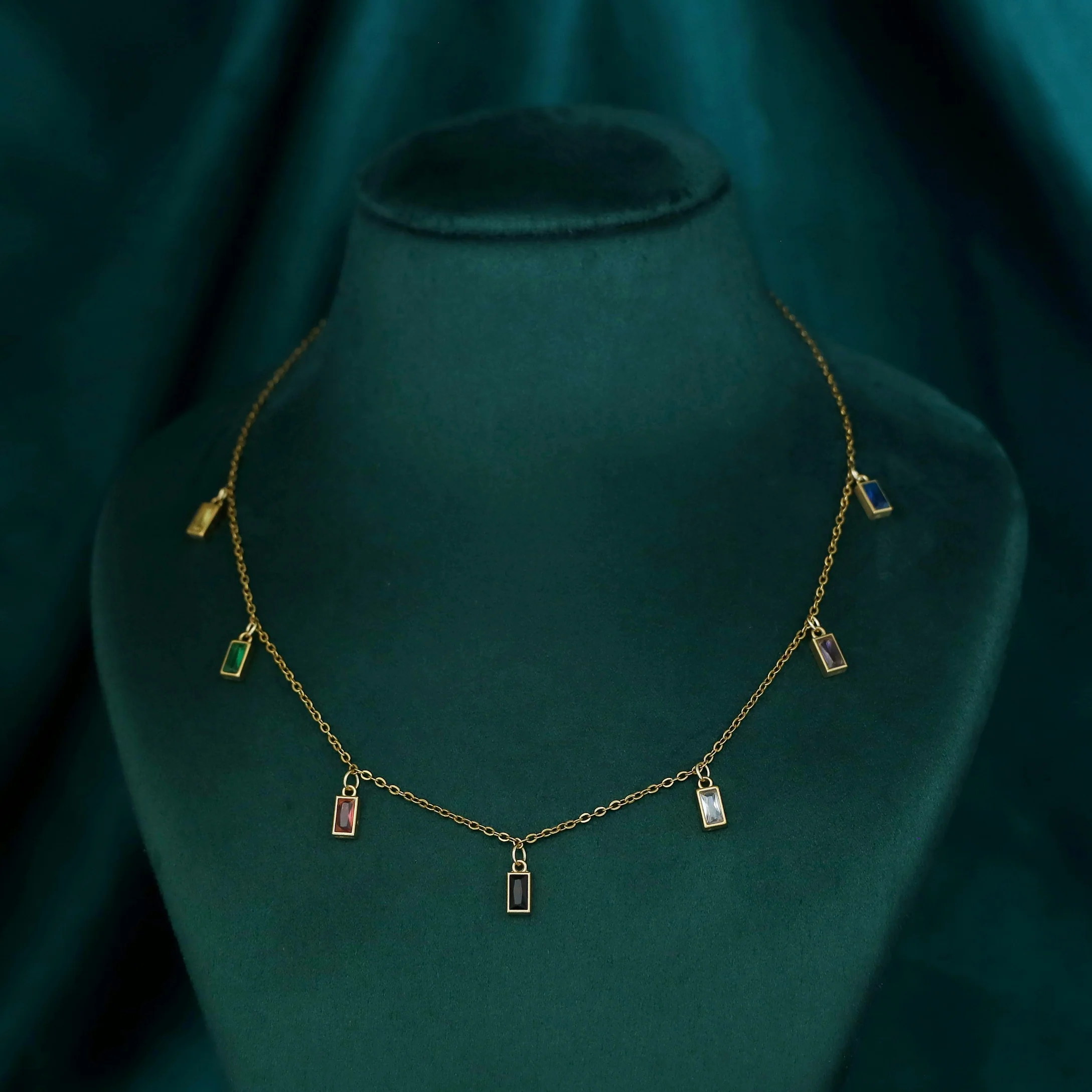 Saige Mini Rectangle Glossy Stone Neckpiece - Image 3
