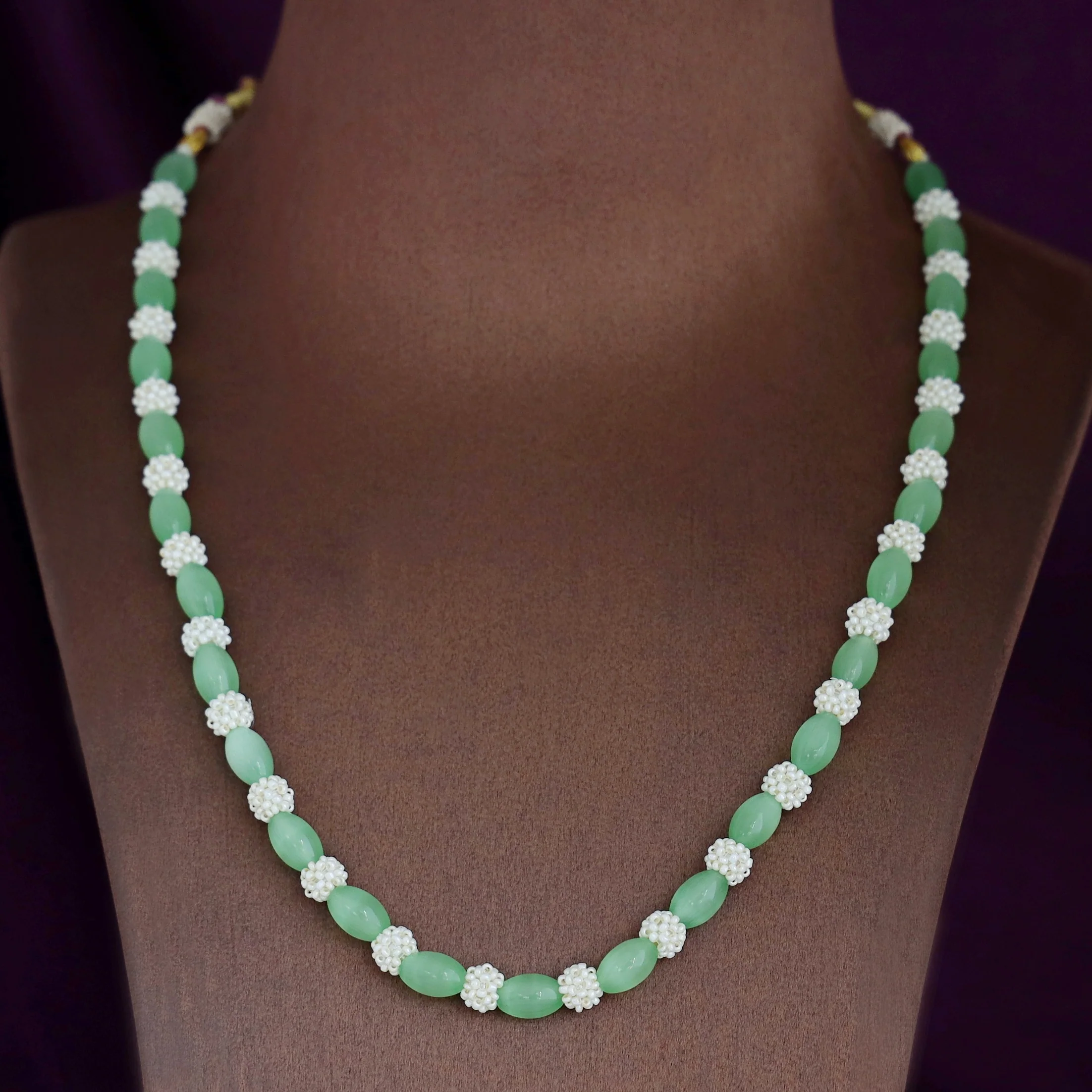 Salomi Oval Glossy Cluster Pearl Neckpiece - Image 2