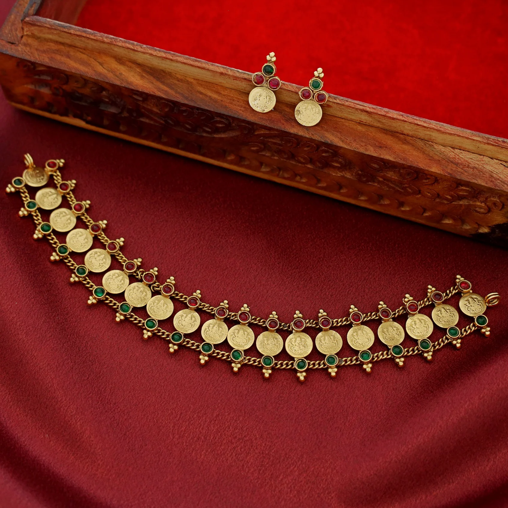 Samvitha Devi Kashi 2 Layer Choker with Earring - Image 6