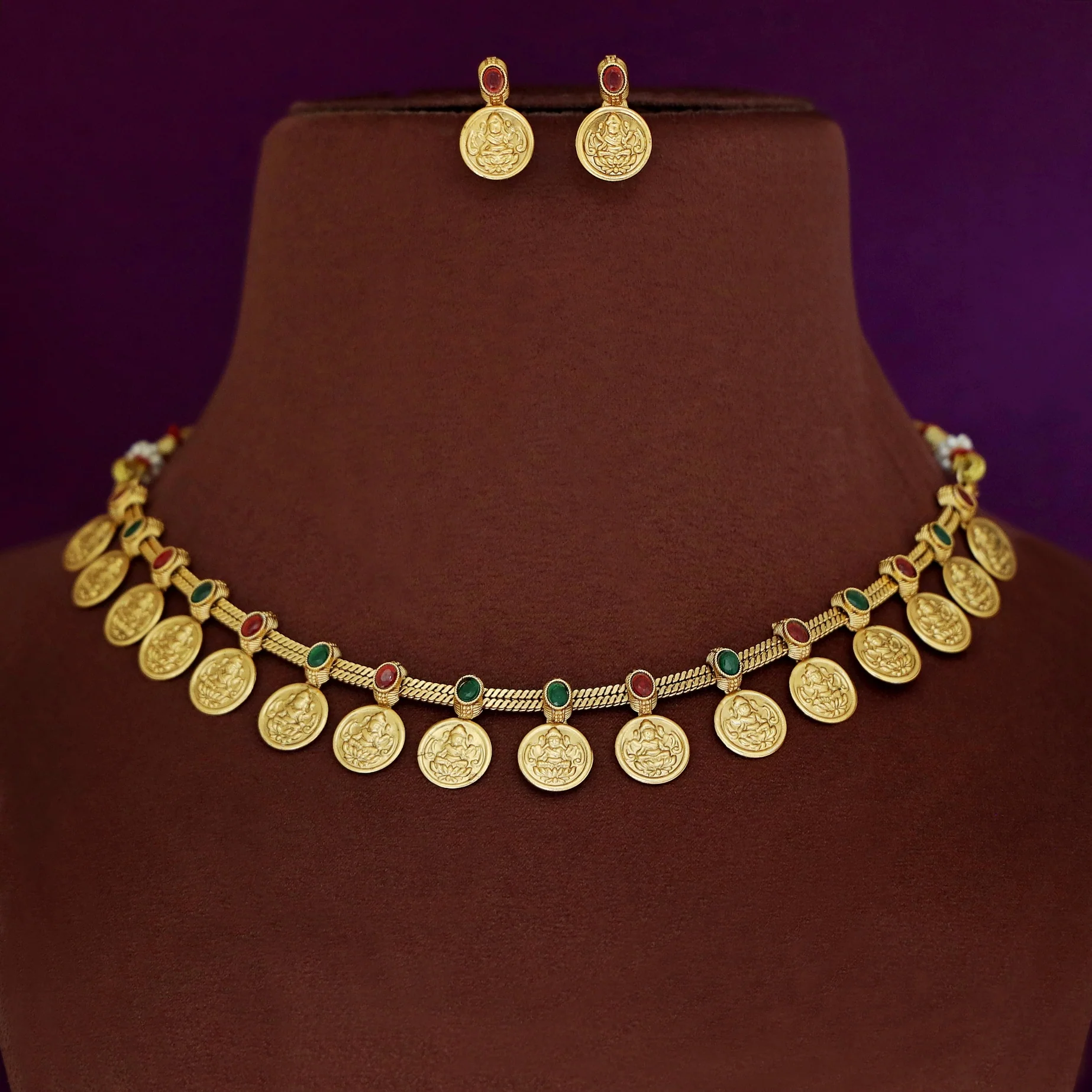 Samvitha Devi Kashi Short Neckpiece with Earring - Image 7