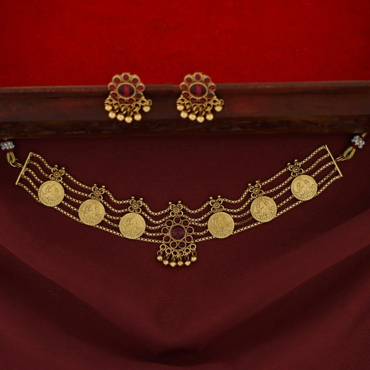 Sanchita Samudra 5 Layer Kashi Floral Choker With Earring - Image 3